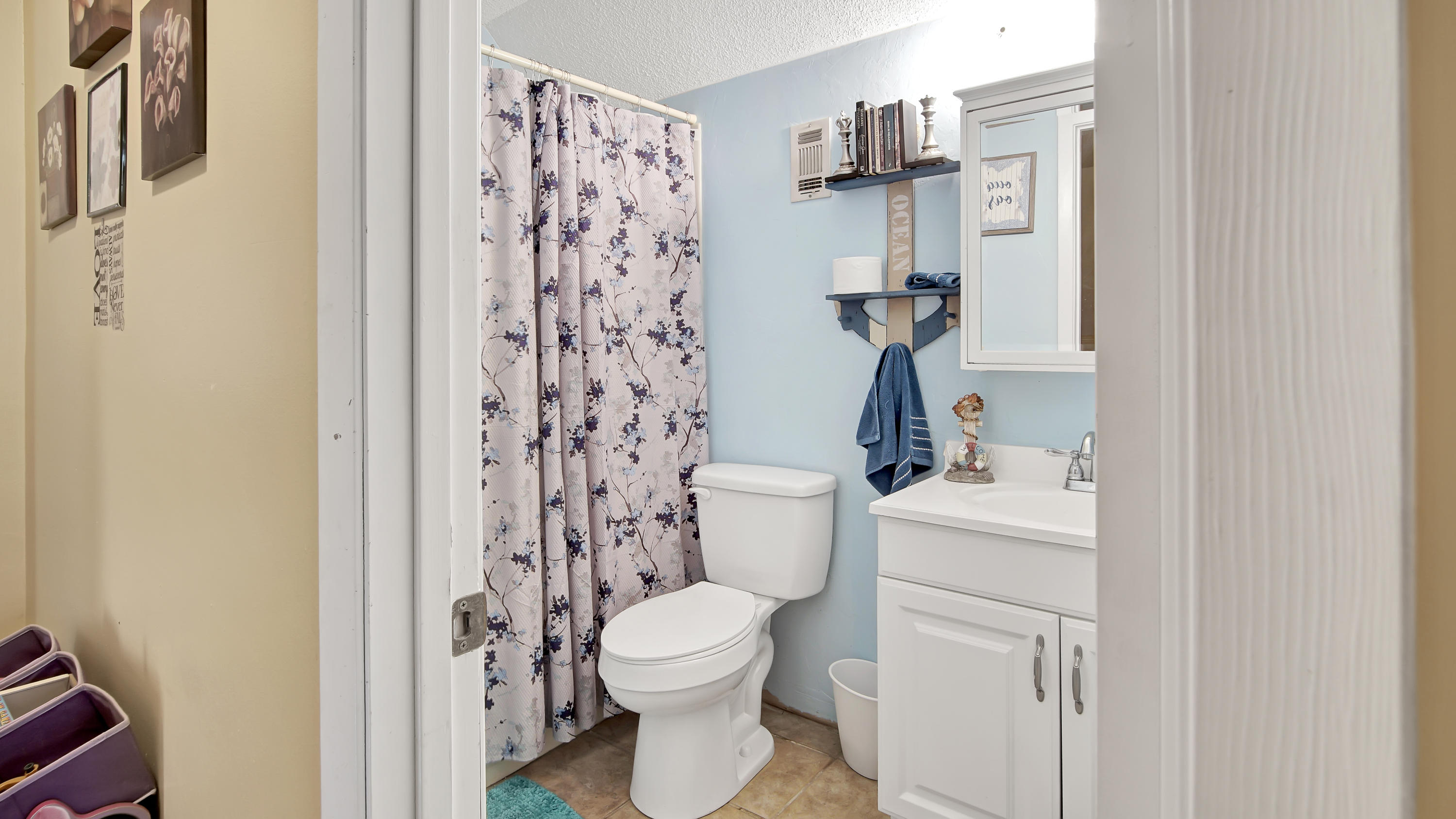 Country Club Manor S/D - Residential