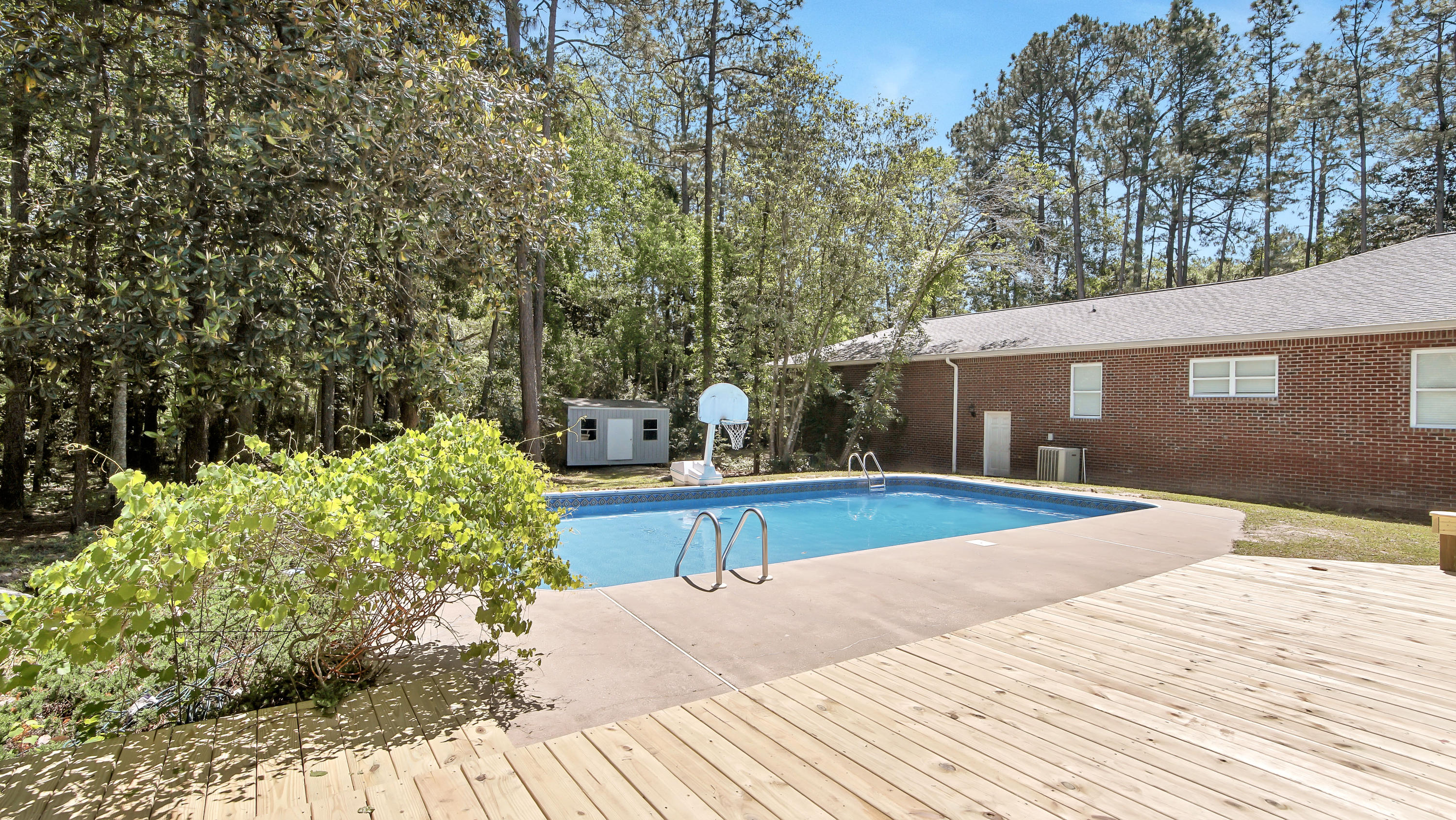 Country Club Manor S/D - Residential