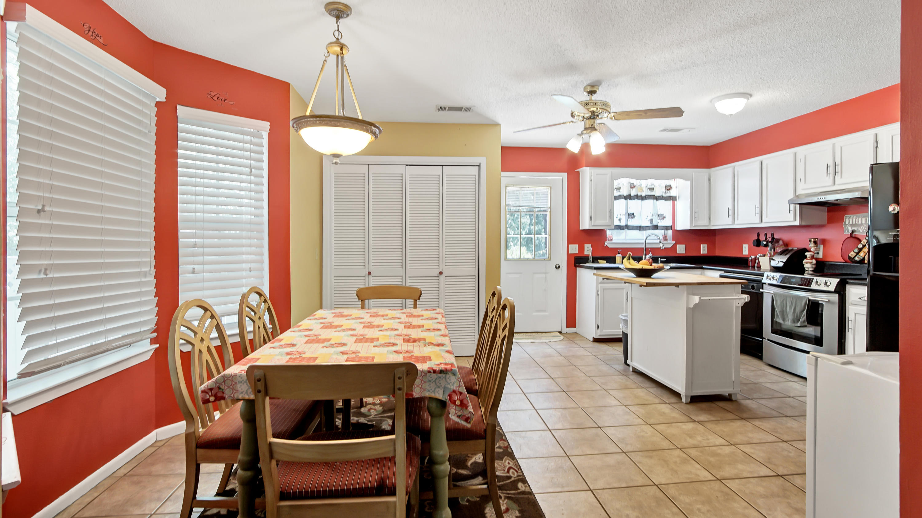 Country Club Manor S/D - Residential