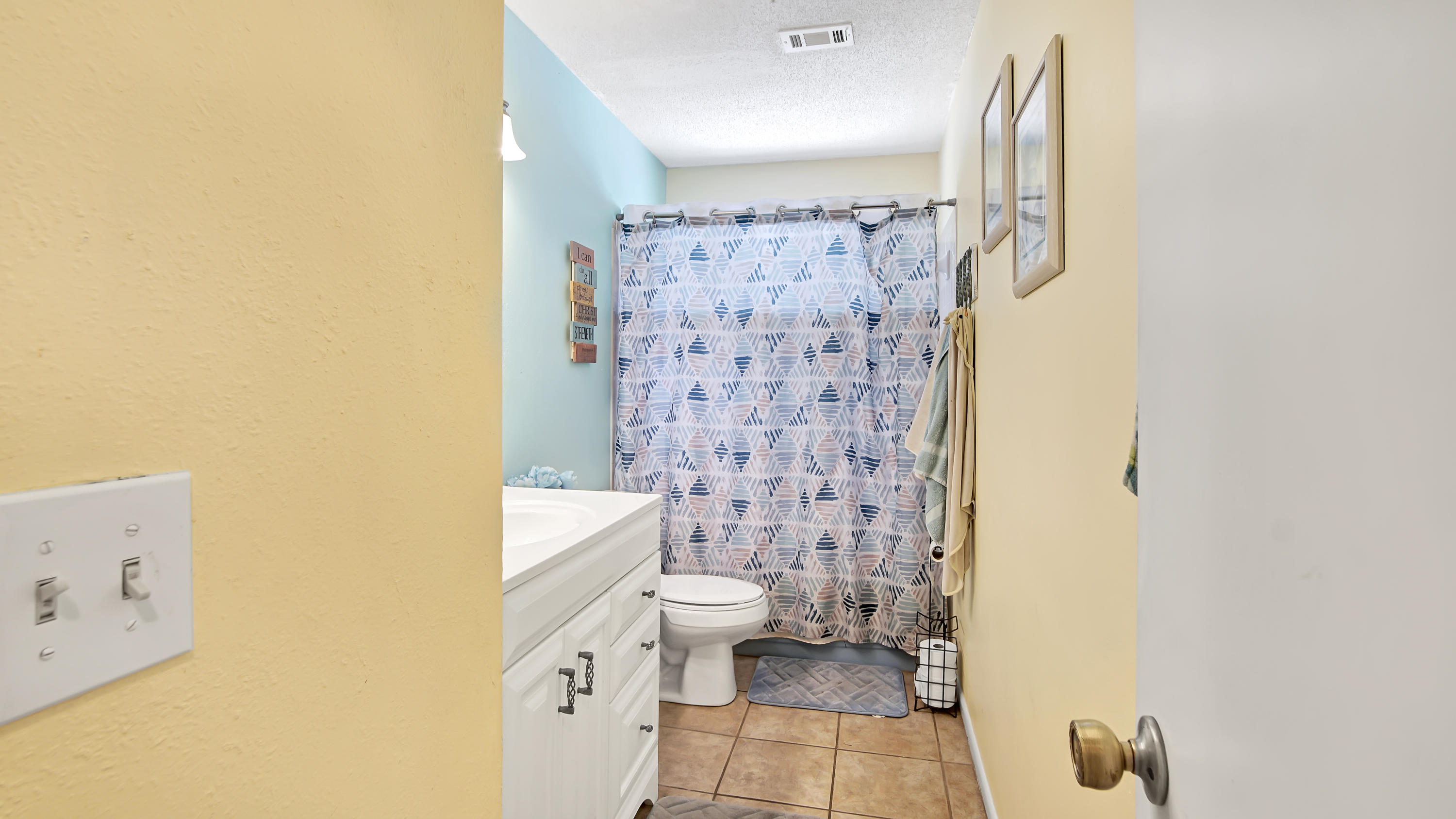 Country Club Manor S/D - Residential