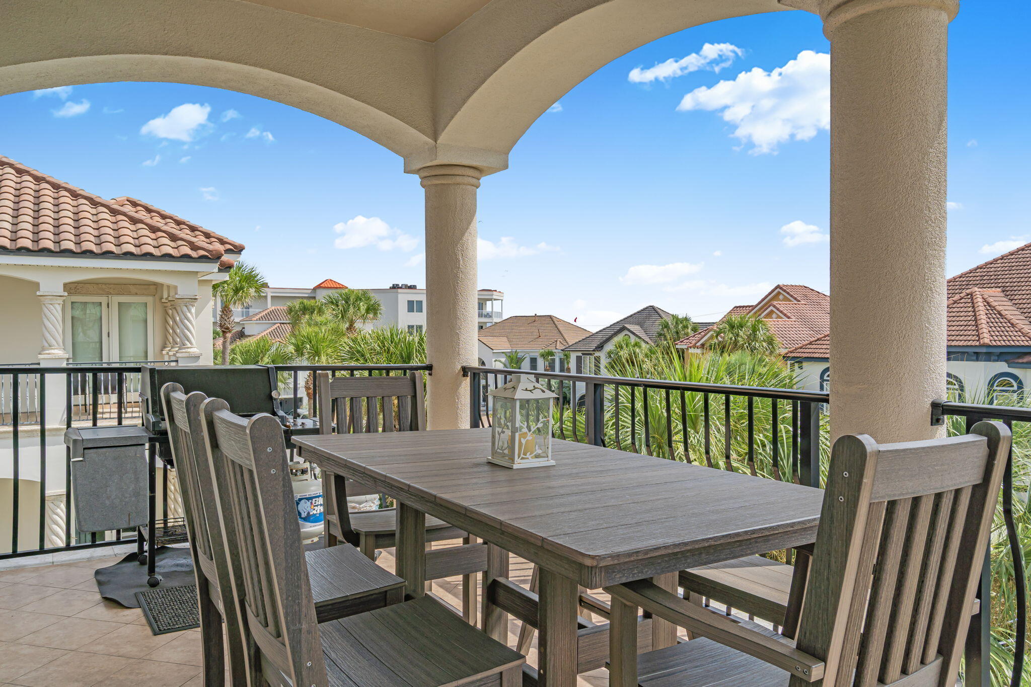 AVALON BEACH ESTATES - Residential