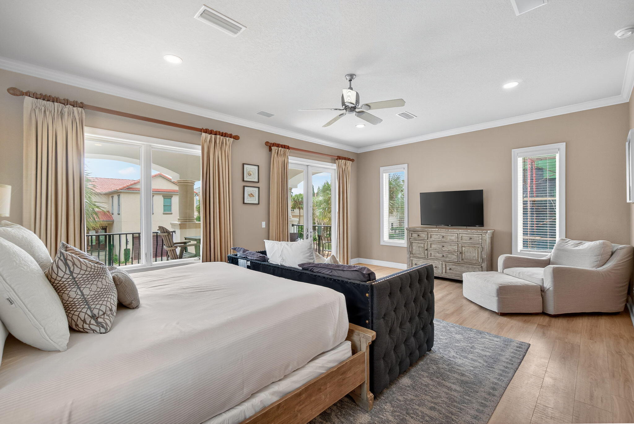 AVALON BEACH ESTATES - Residential