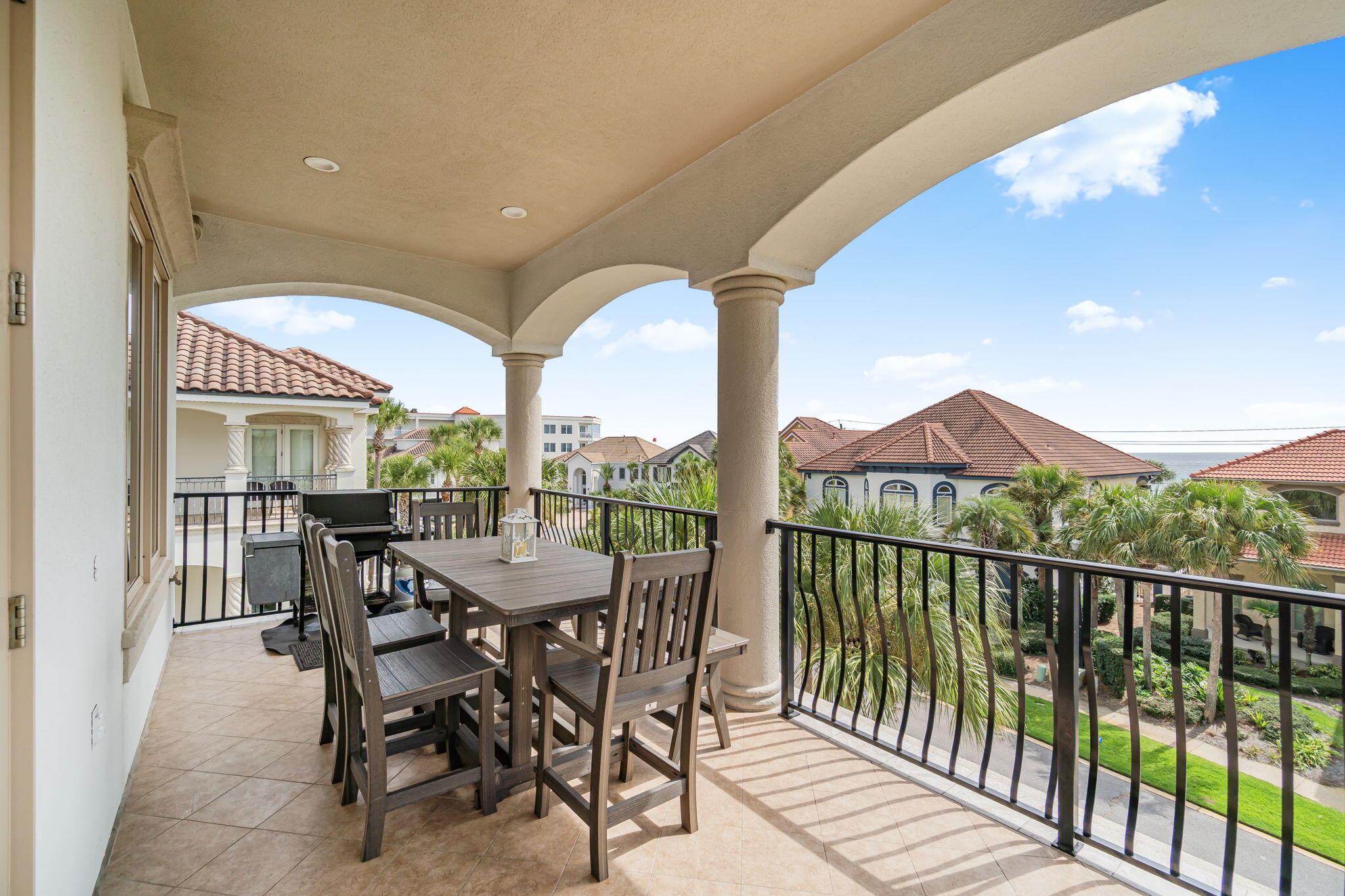 AVALON BEACH ESTATES - Residential