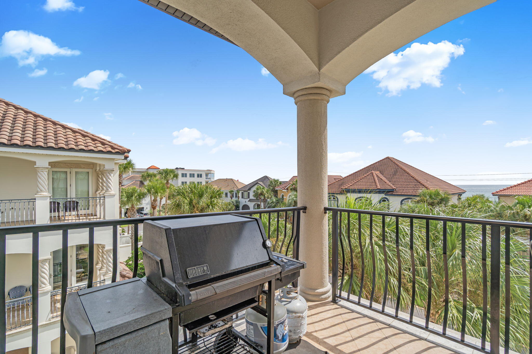 AVALON BEACH ESTATES - Residential