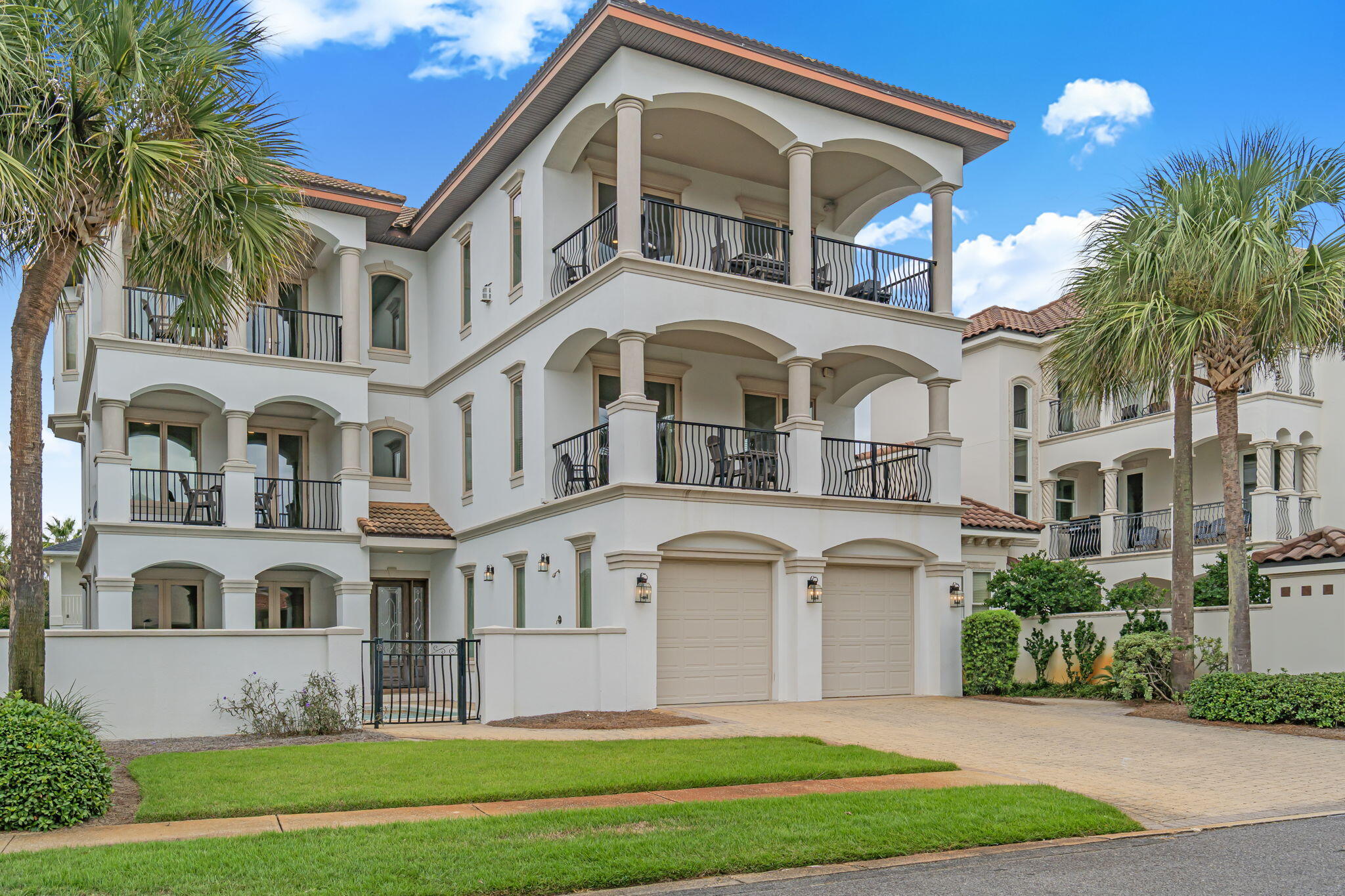 AVALON BEACH ESTATES - Residential