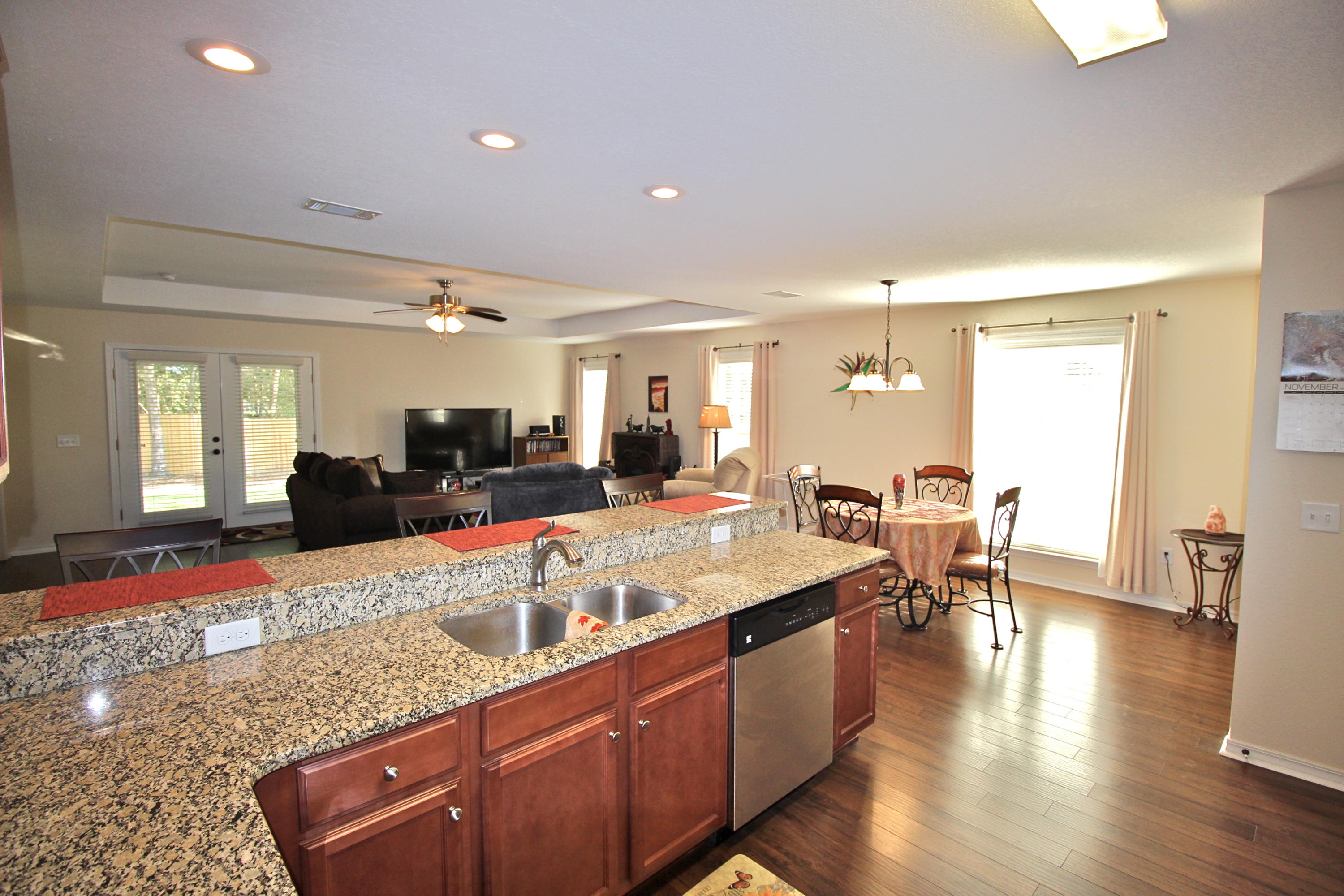 HUNTERS RIDGE - Residential