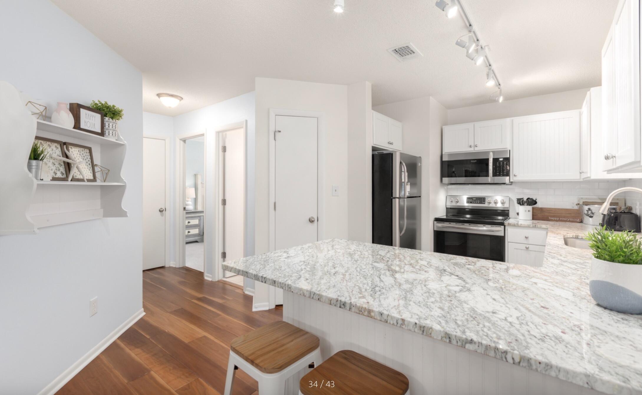 BEACHWOOD VILLAS CONDO - Residential