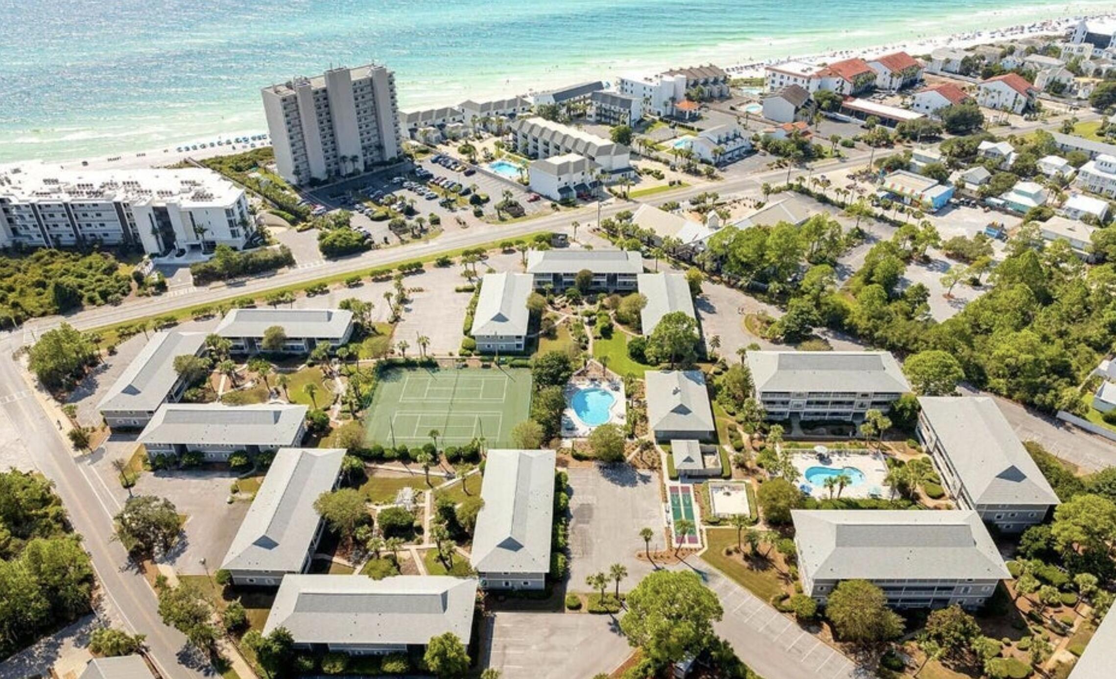 BEACHWOOD VILLAS CONDO - Residential