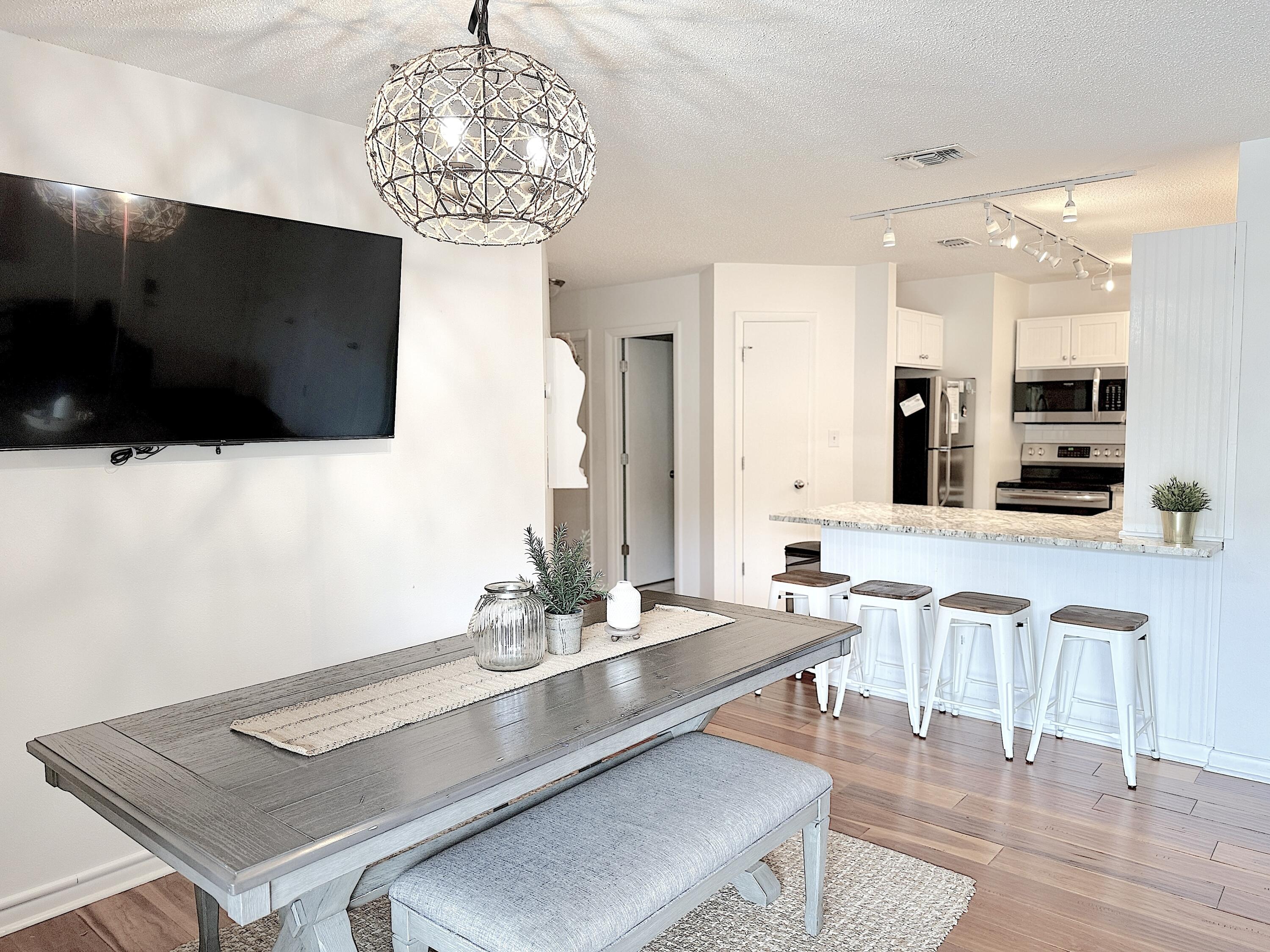 BEACHWOOD VILLAS CONDO - Residential