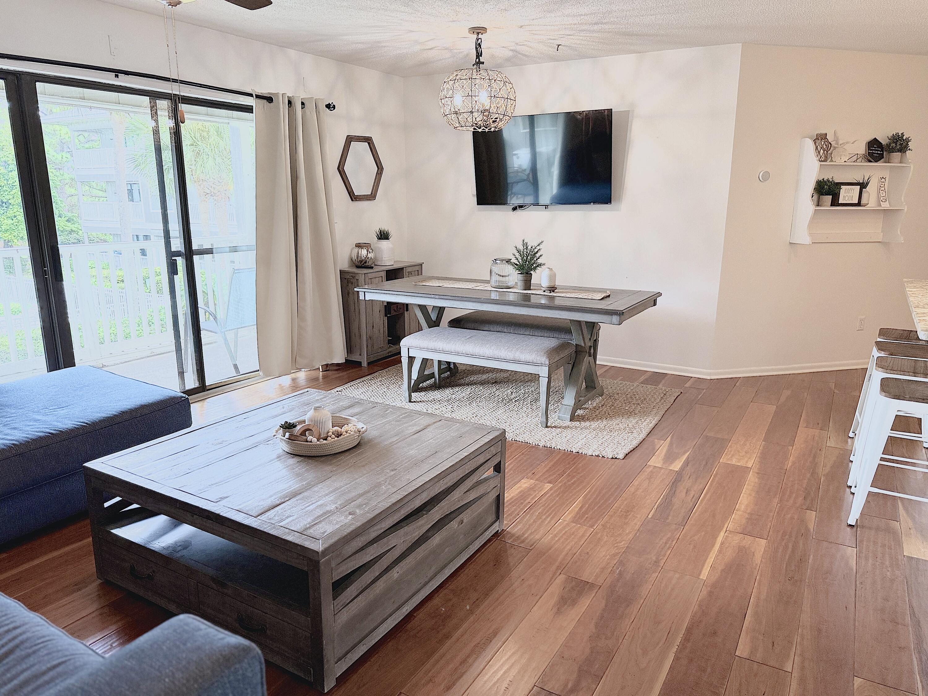 BEACHWOOD VILLAS CONDO - Residential