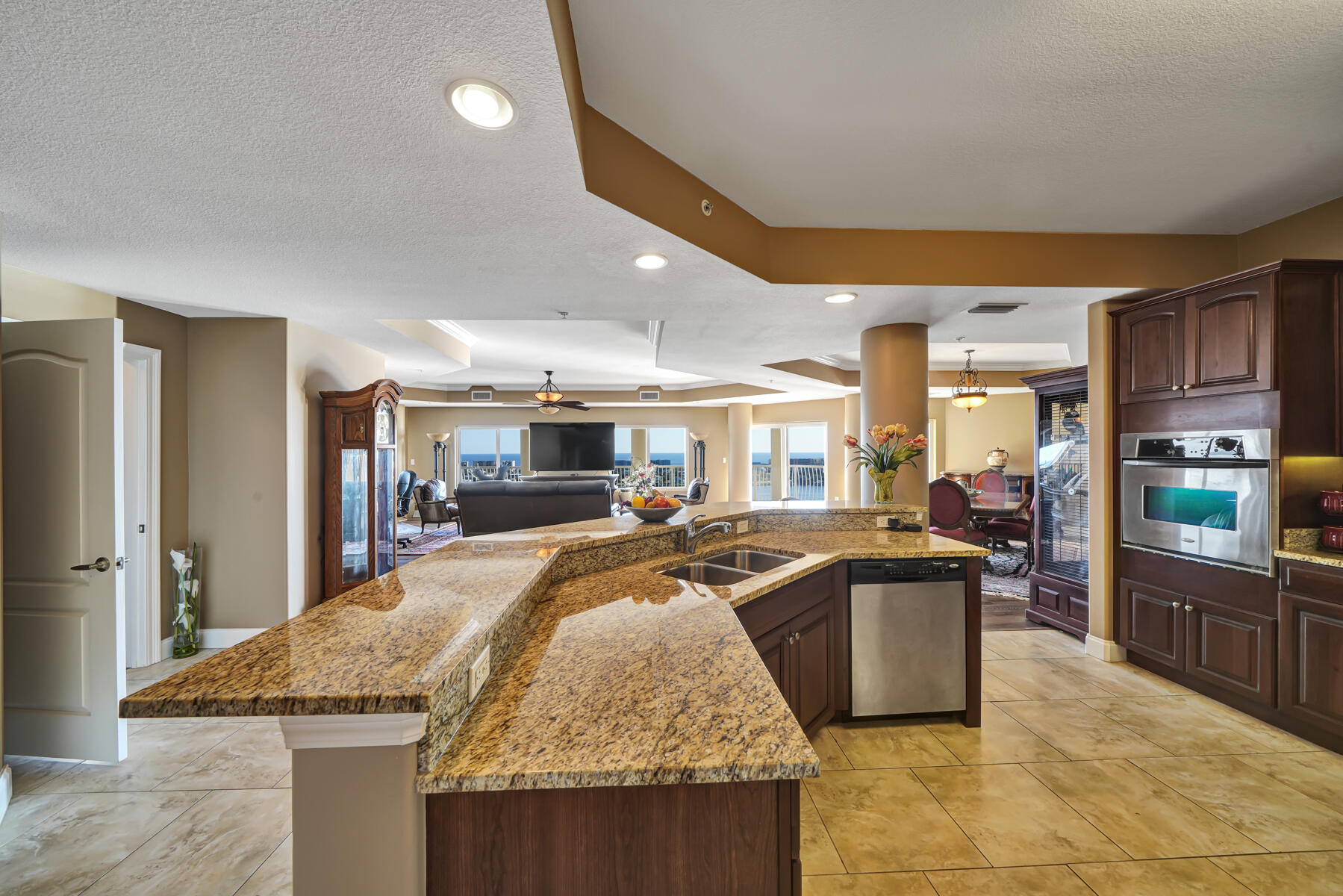 PRESIDIO YACHT CLUB - Residential