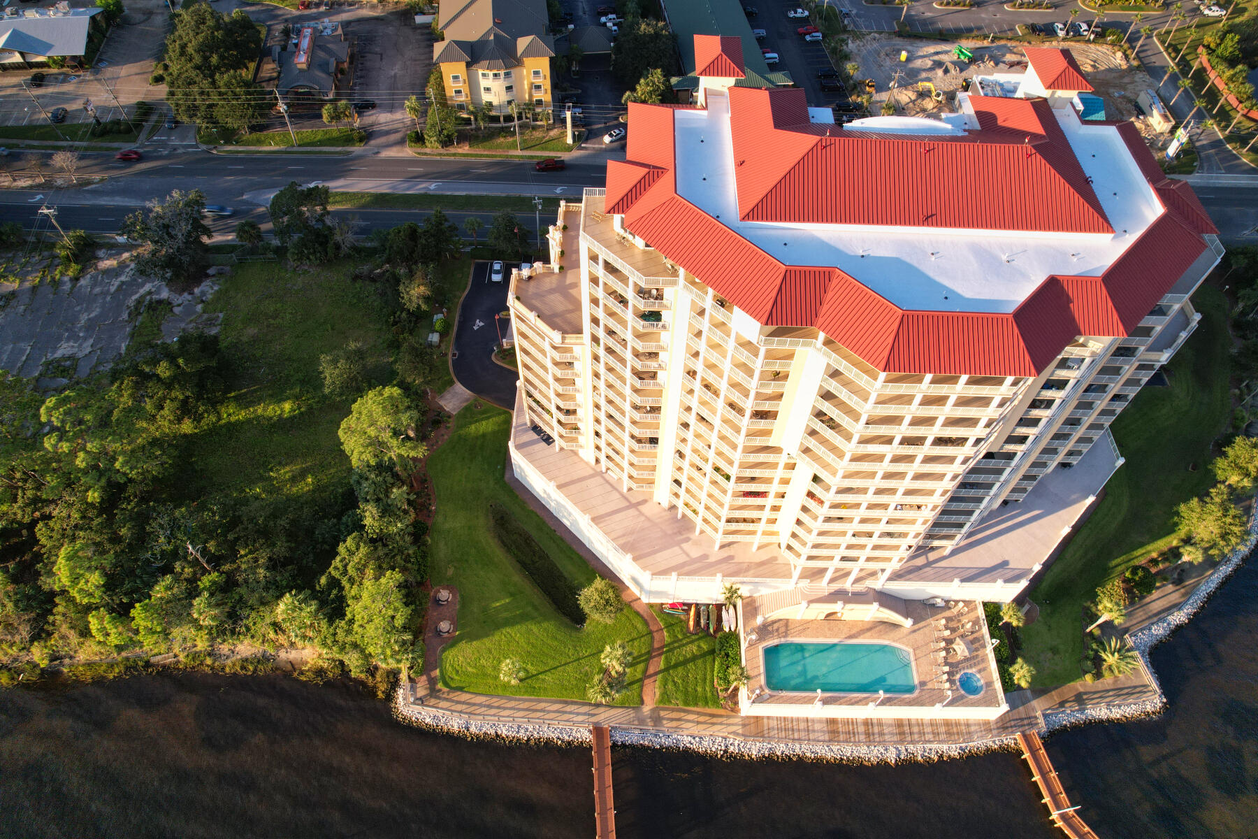 PRESIDIO YACHT CLUB - Residential