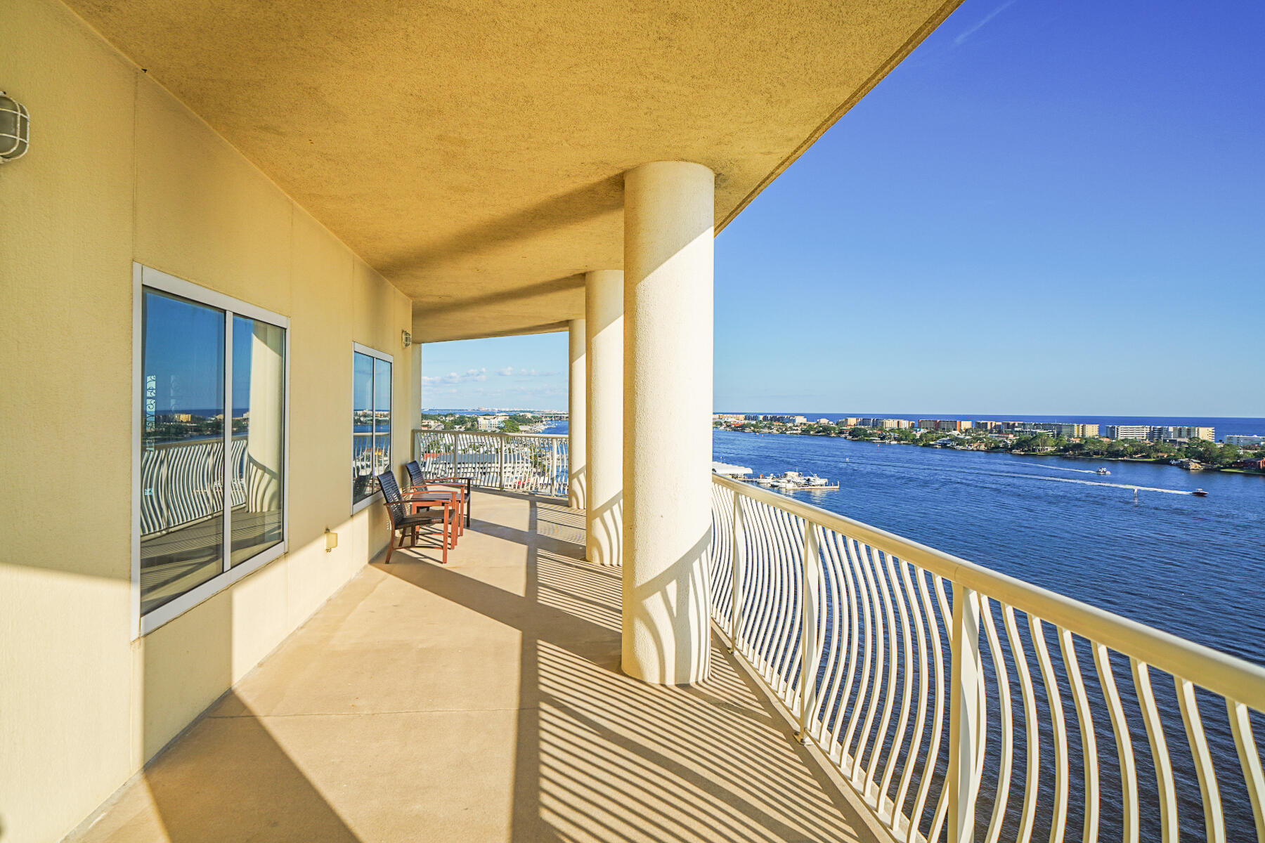 PRESIDIO YACHT CLUB - Residential