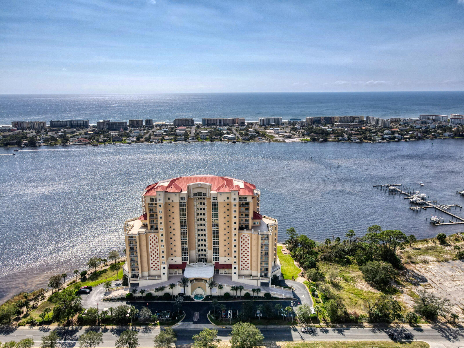 PRESIDIO YACHT CLUB - Residential