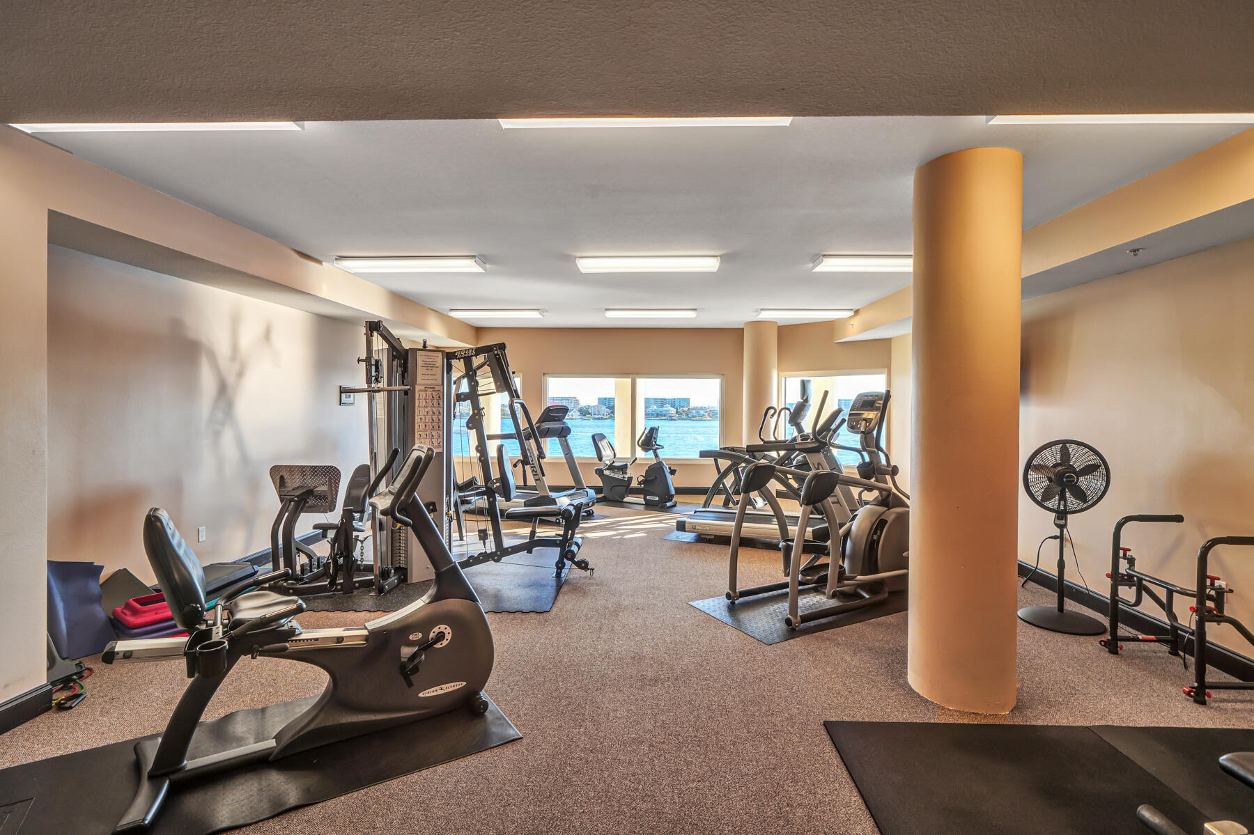 PRESIDIO YACHT CLUB - Residential