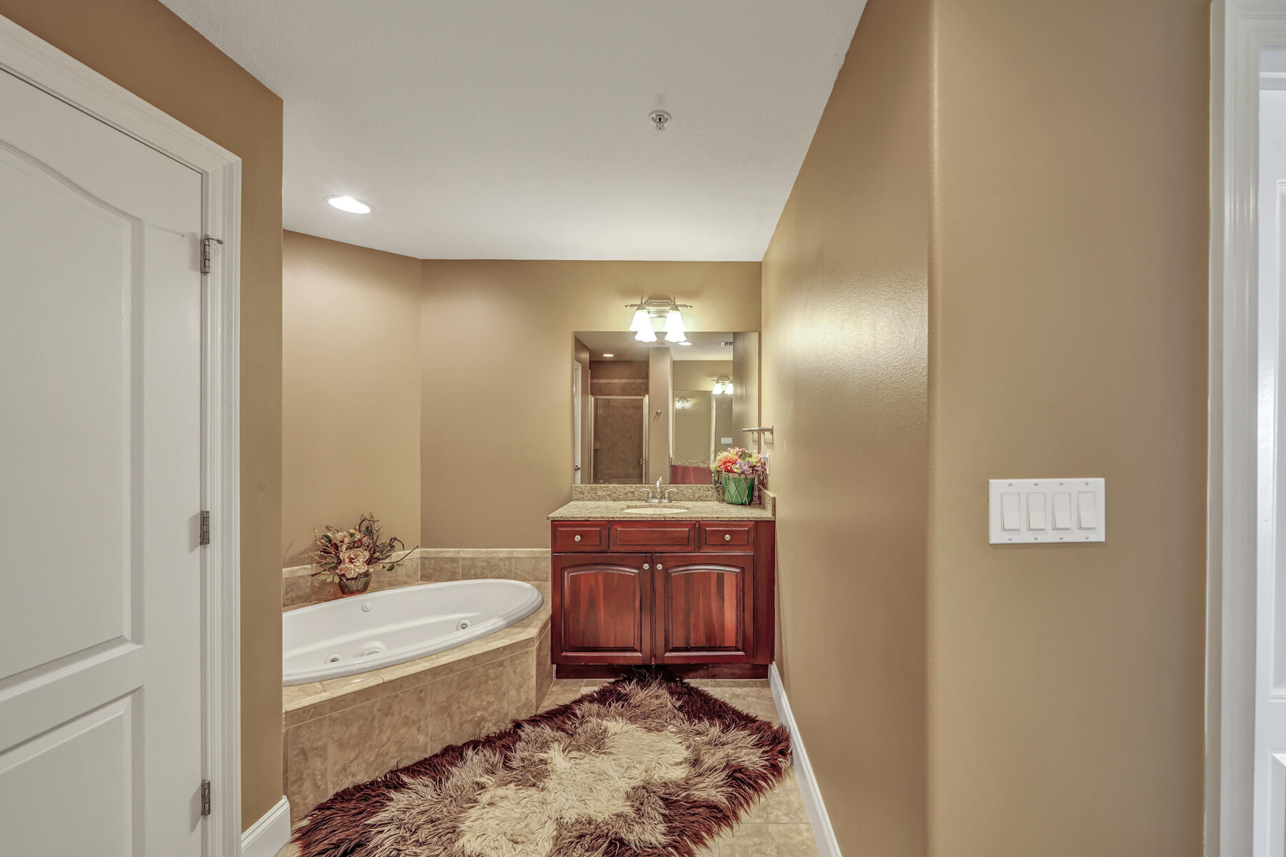 PRESIDIO YACHT CLUB - Residential