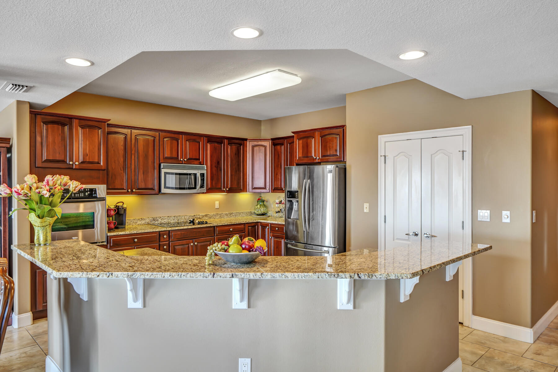 PRESIDIO YACHT CLUB - Residential