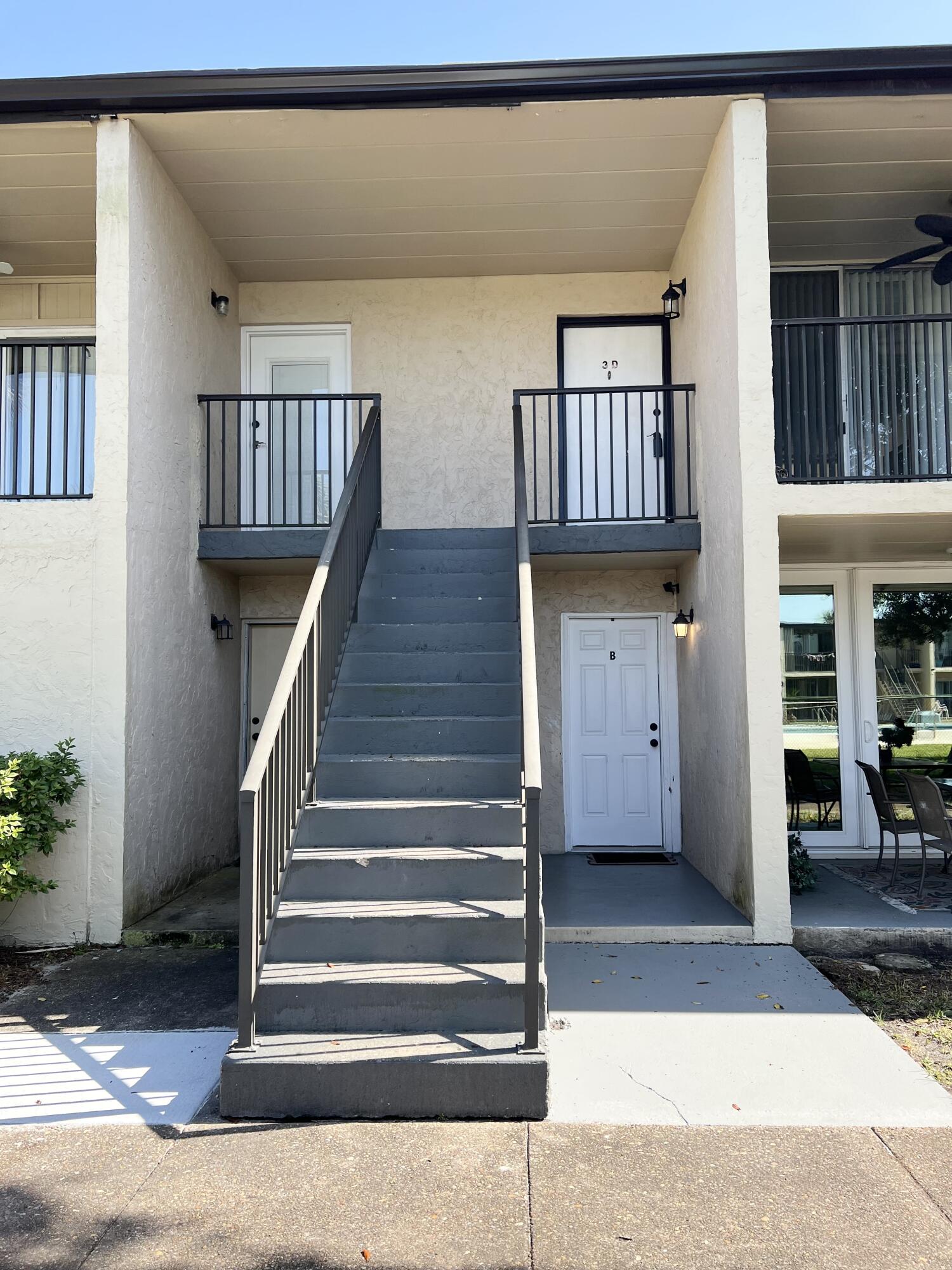 SEA PALM CONDO - Residential