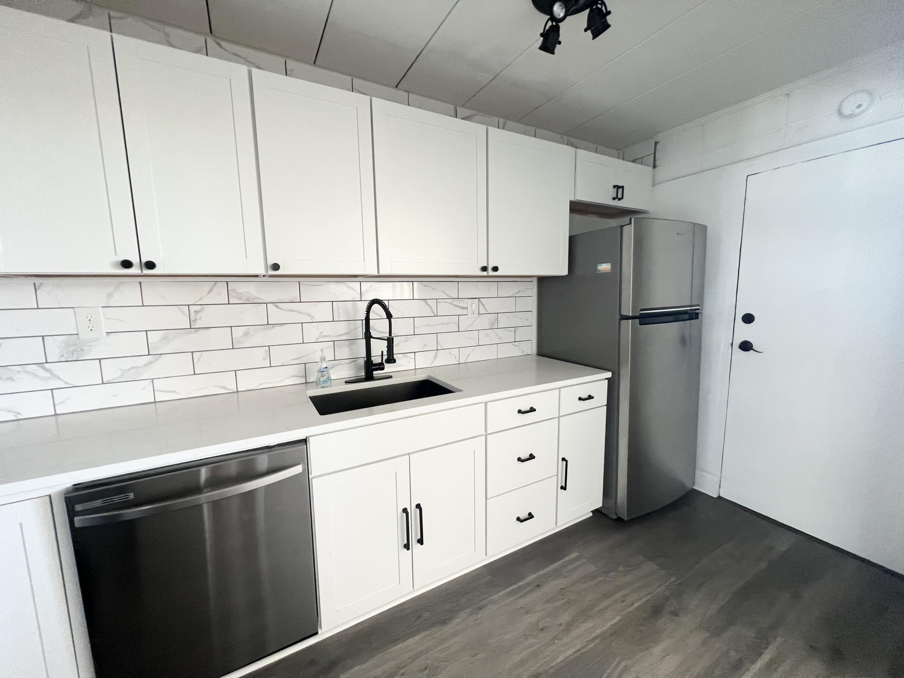 SEA PALM CONDO - Residential