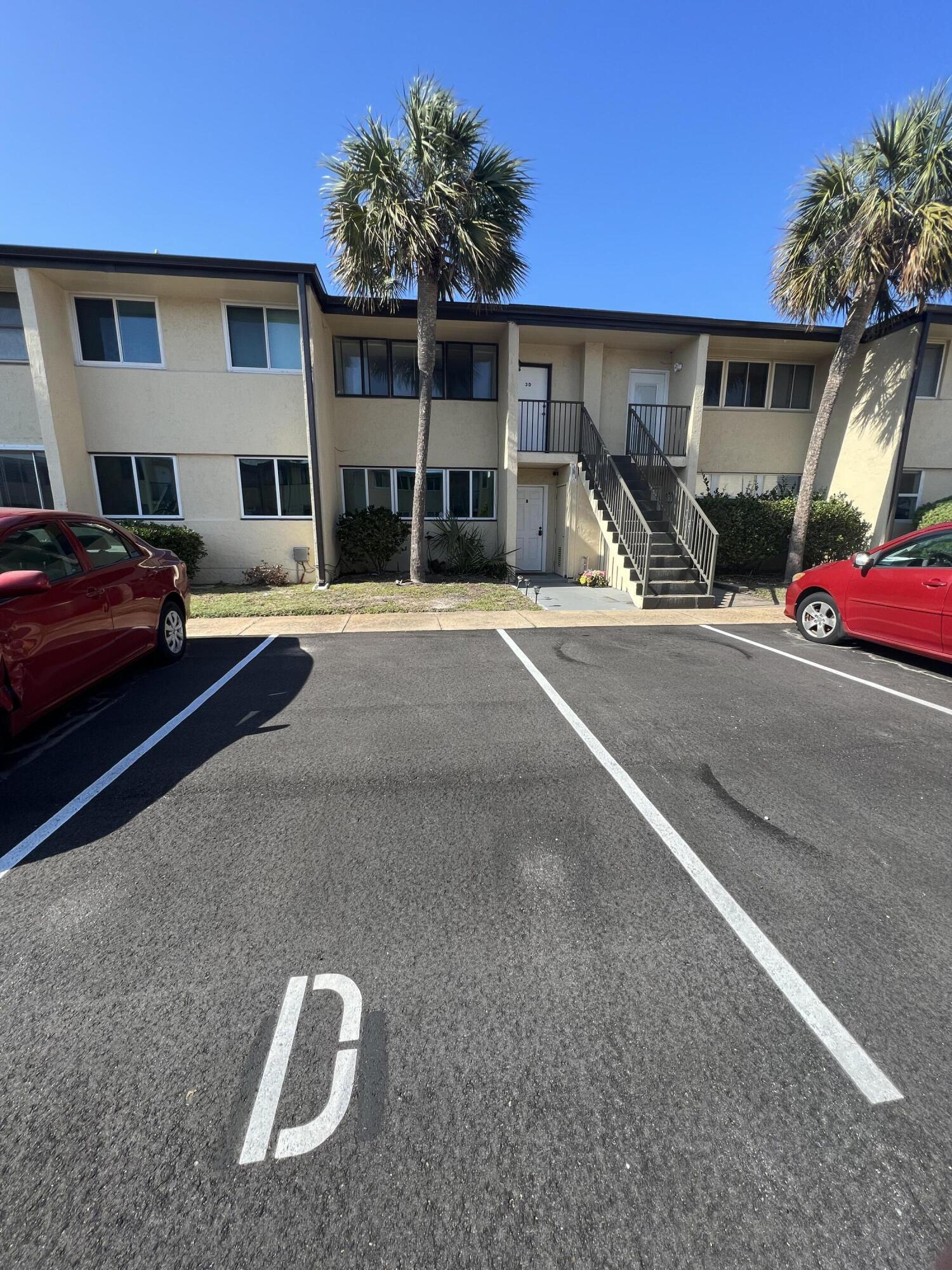 SEA PALM CONDO - Residential