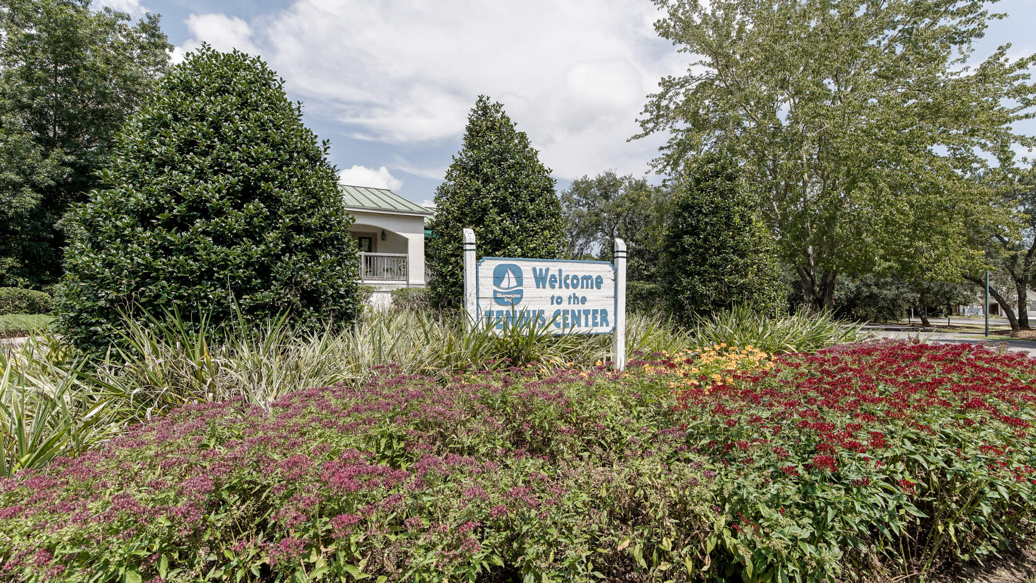 ROYAL OAK VILLAS BLUEWATER BAY - Residential