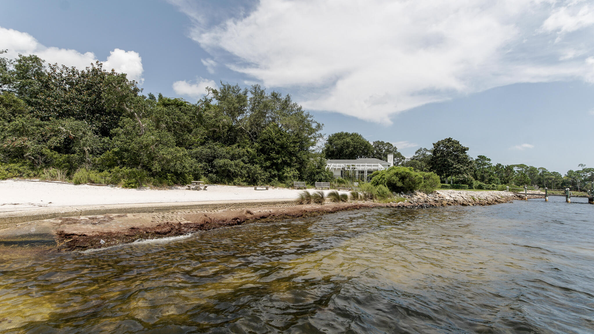ROYAL OAK VILLAS BLUEWATER BAY - Residential