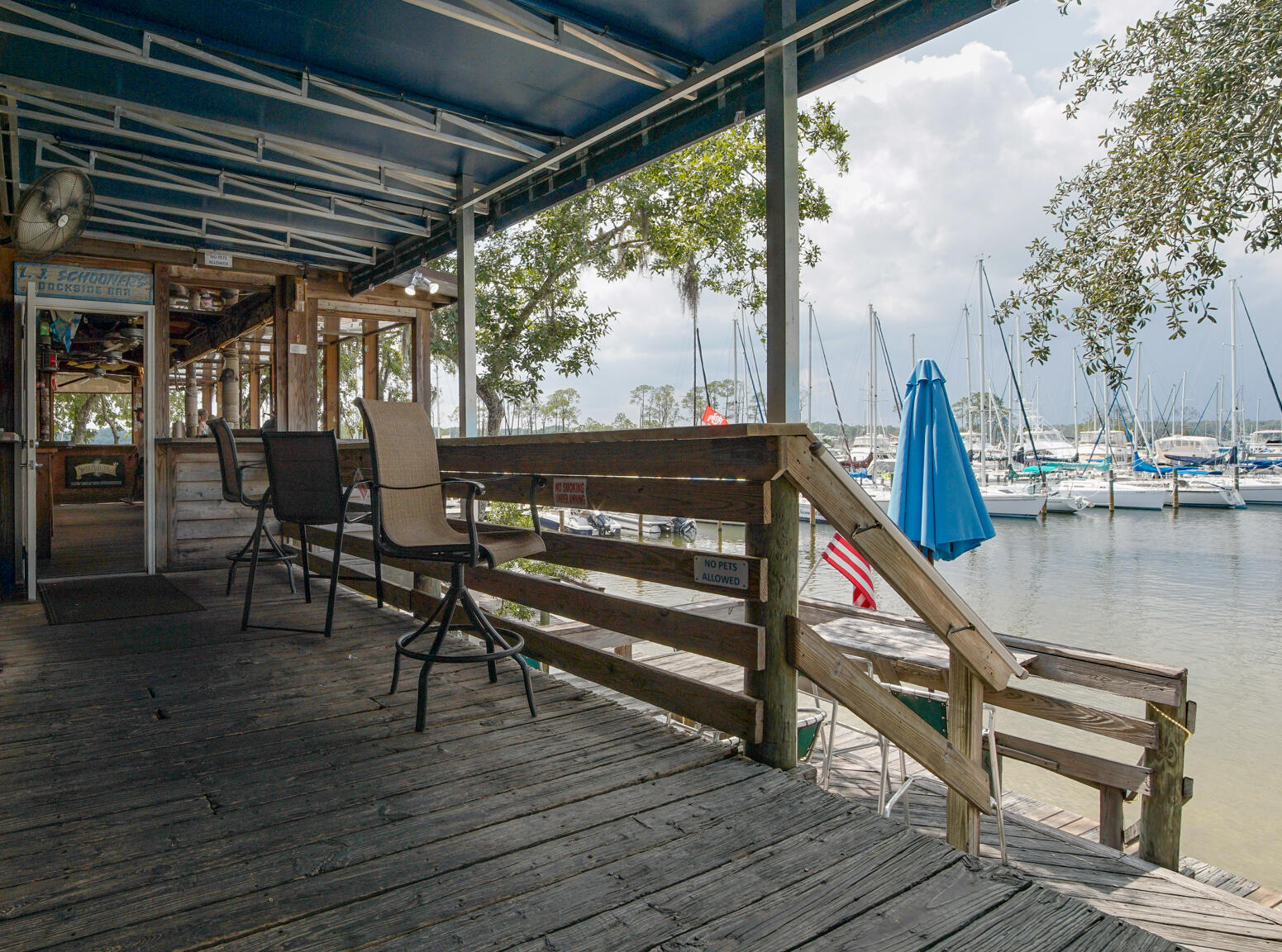 ROYAL OAK VILLAS BLUEWATER BAY - Residential