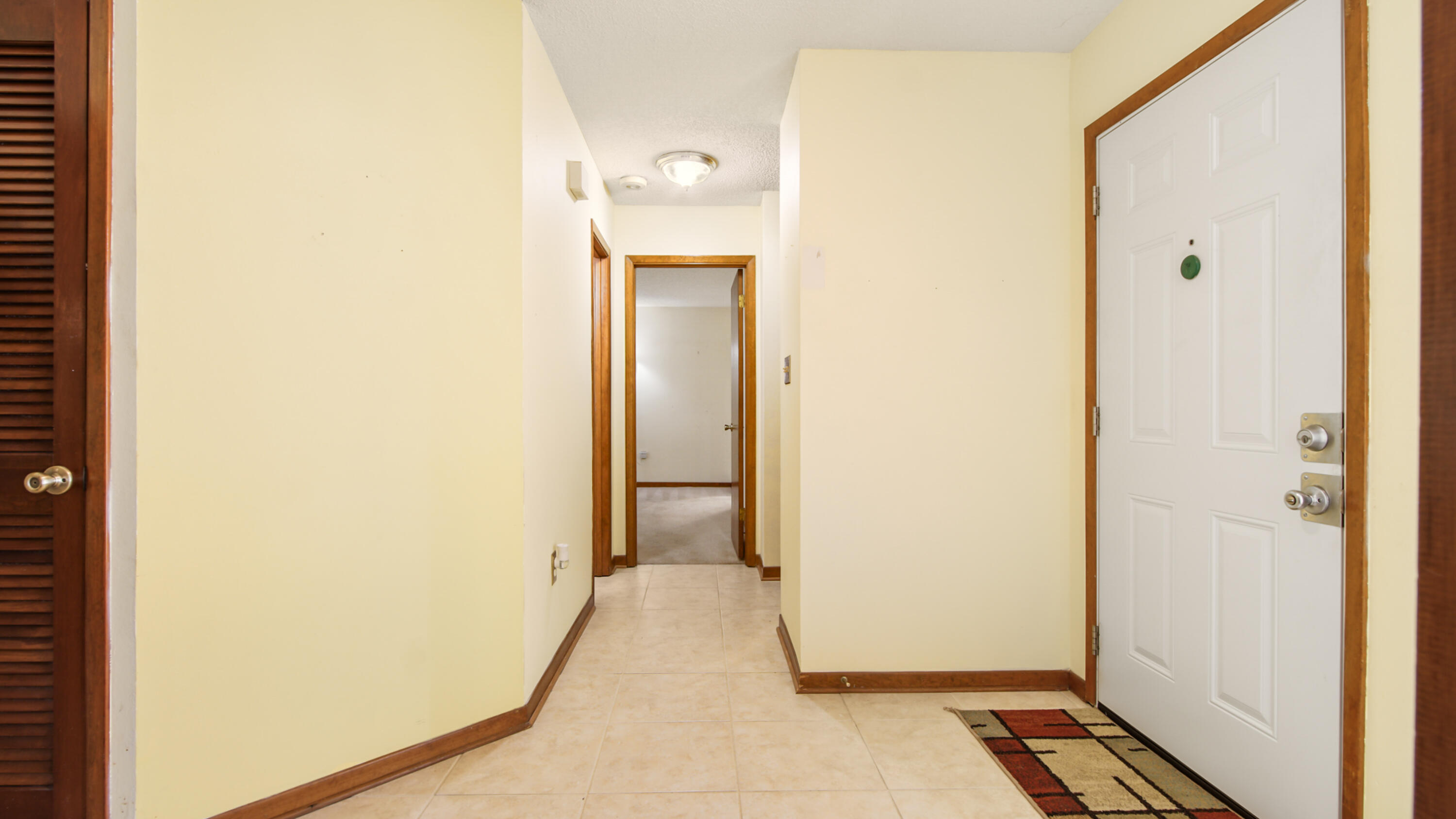 ROYAL OAK VILLAS BLUEWATER BAY - Residential
