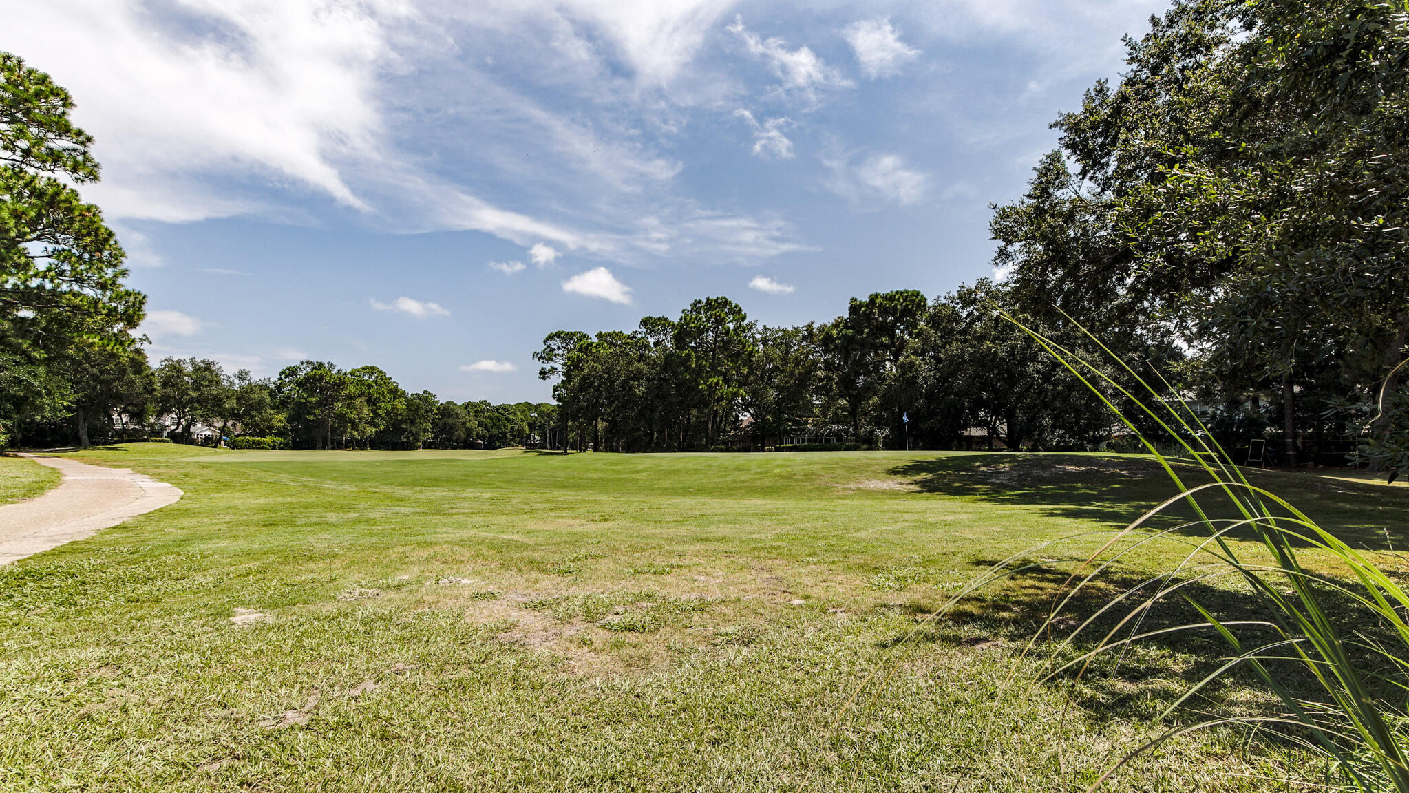 ROYAL OAK VILLAS BLUEWATER BAY - Residential