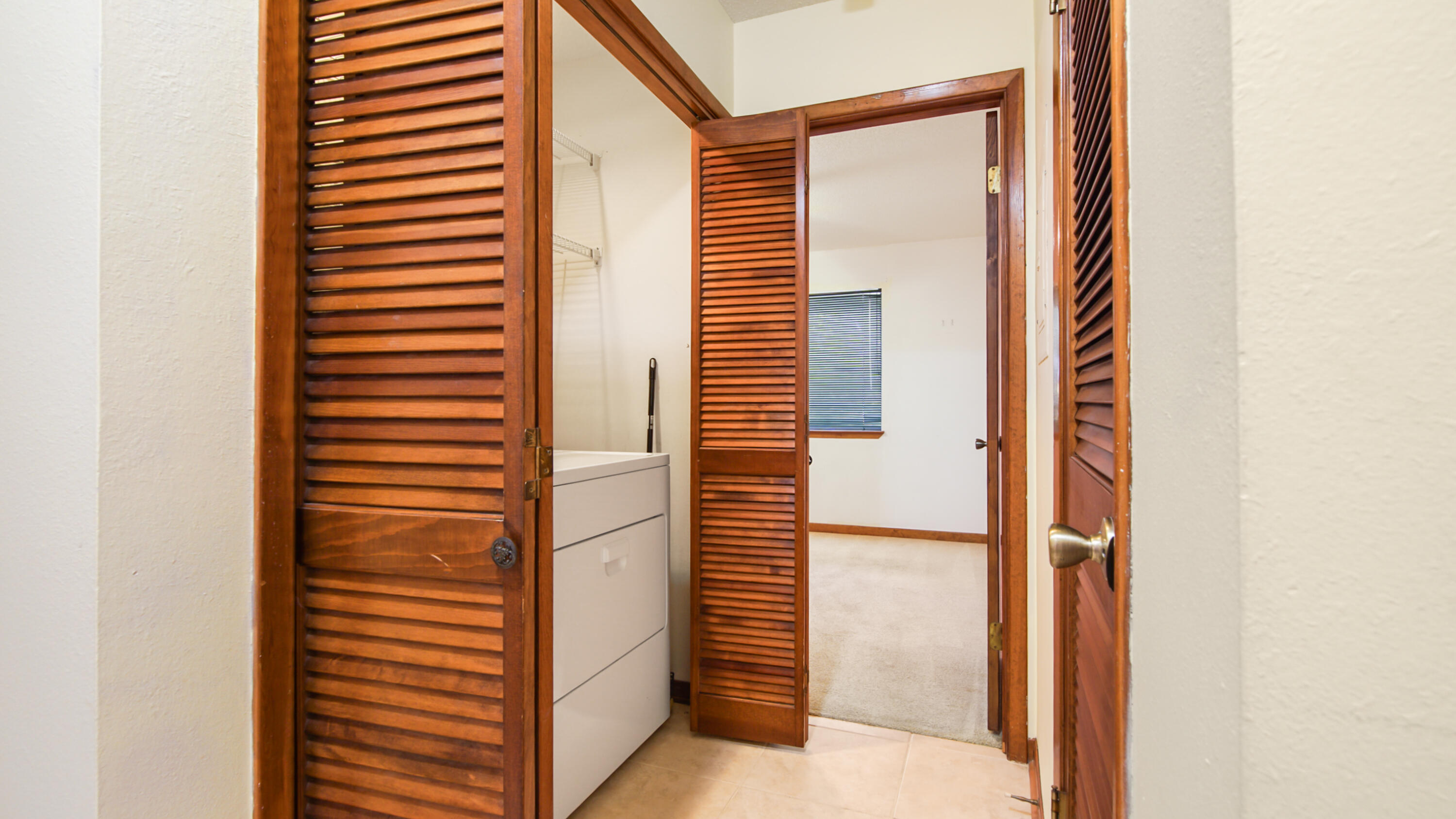 ROYAL OAK VILLAS BLUEWATER BAY - Residential