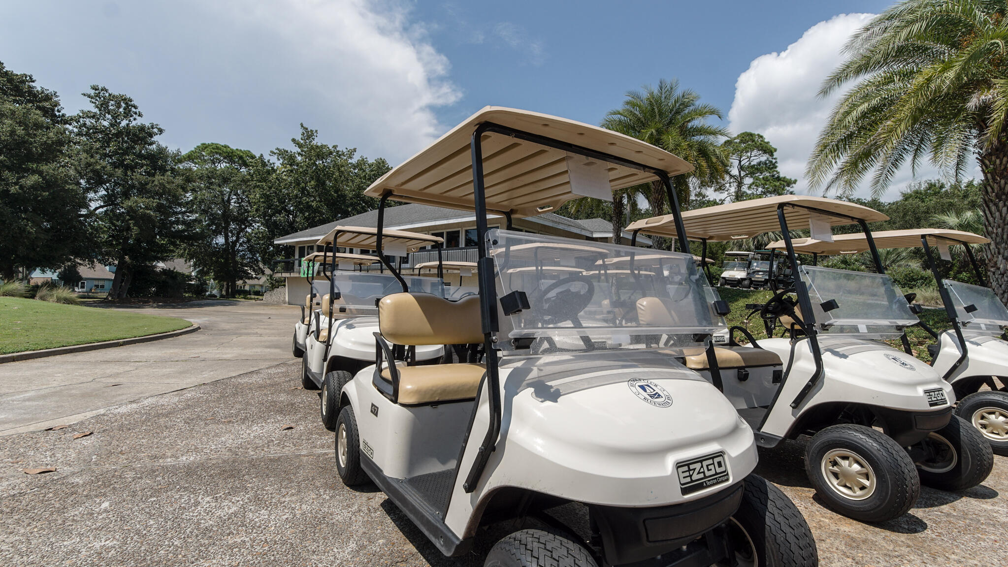 ROYAL OAK VILLAS BLUEWATER BAY - Residential