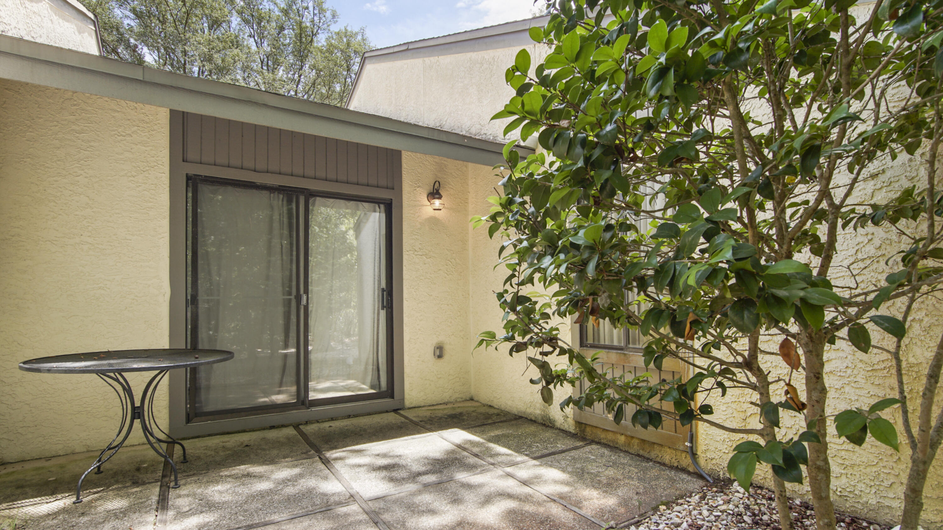 ROYAL OAK VILLAS BLUEWATER BAY - Residential