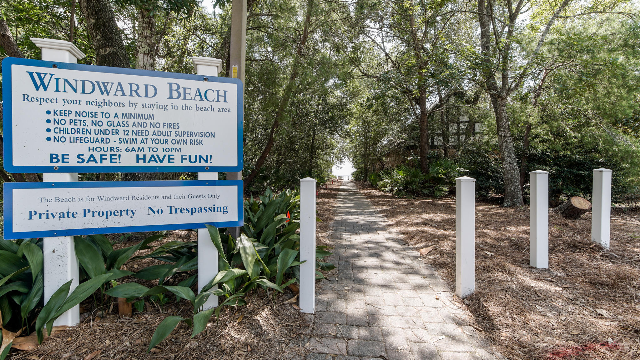 ROYAL OAK VILLAS BLUEWATER BAY - Residential