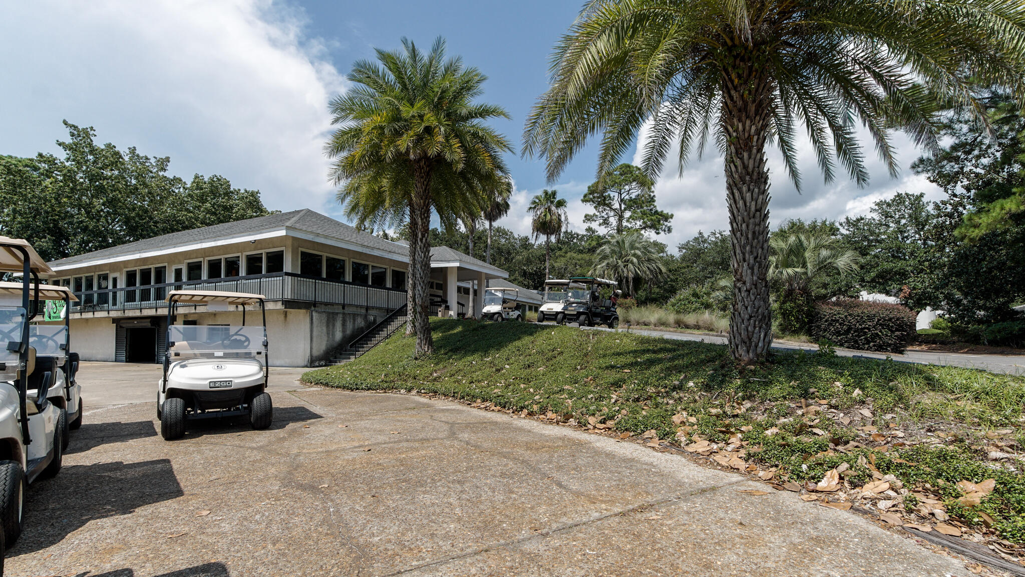 ROYAL OAK VILLAS BLUEWATER BAY - Residential
