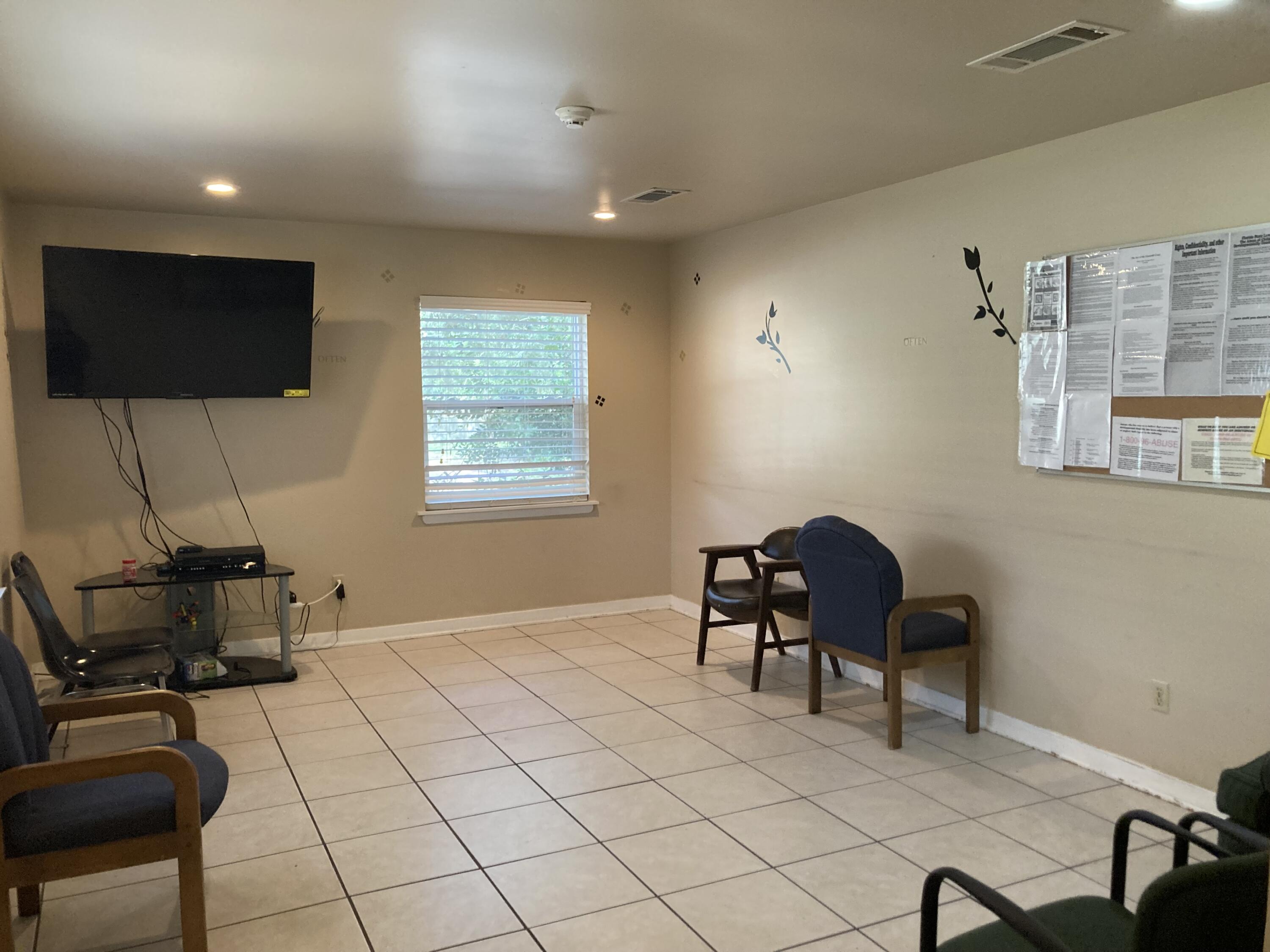 COLONIAL ESTATES - Residential