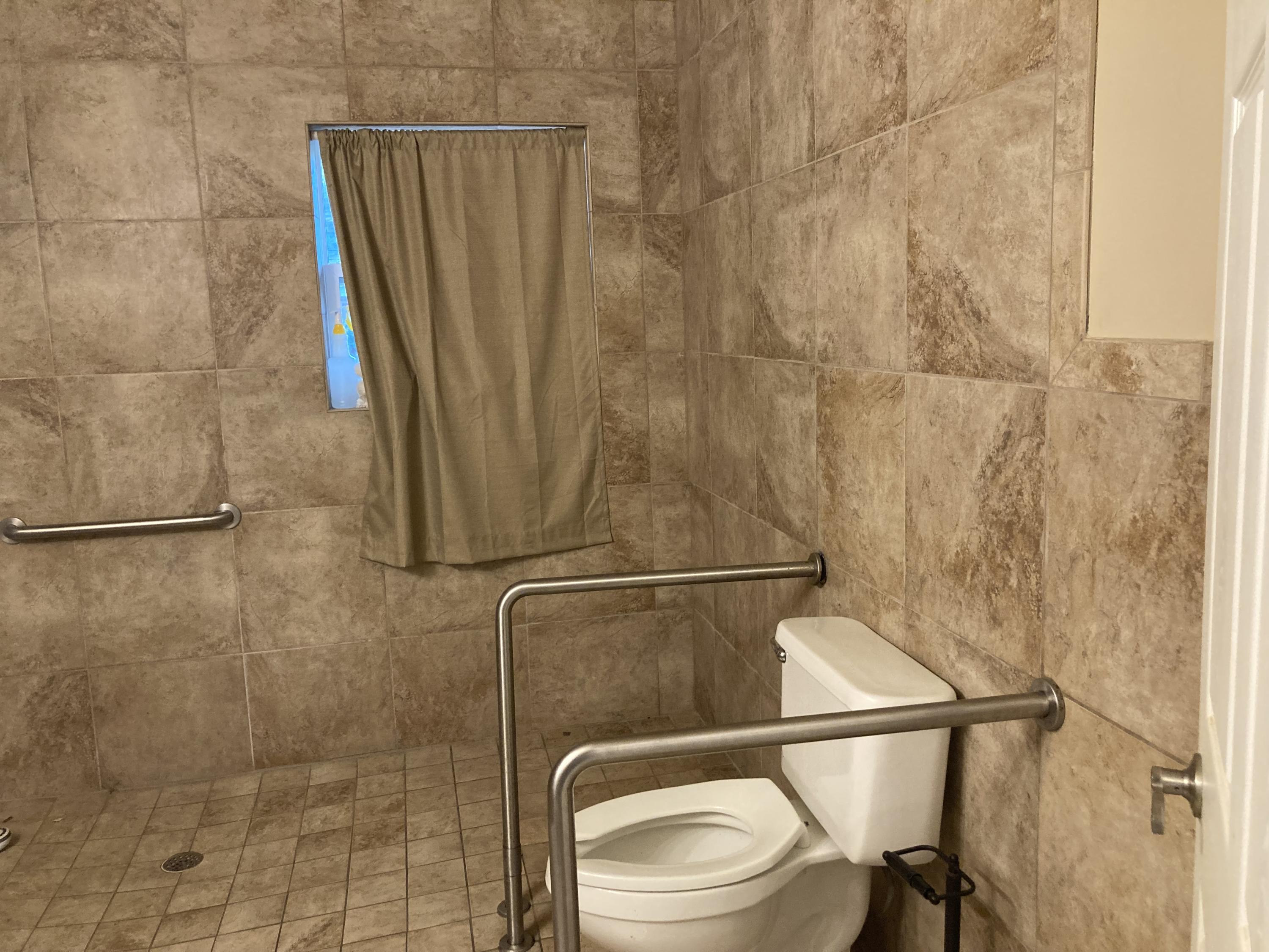 COLONIAL ESTATES - Residential