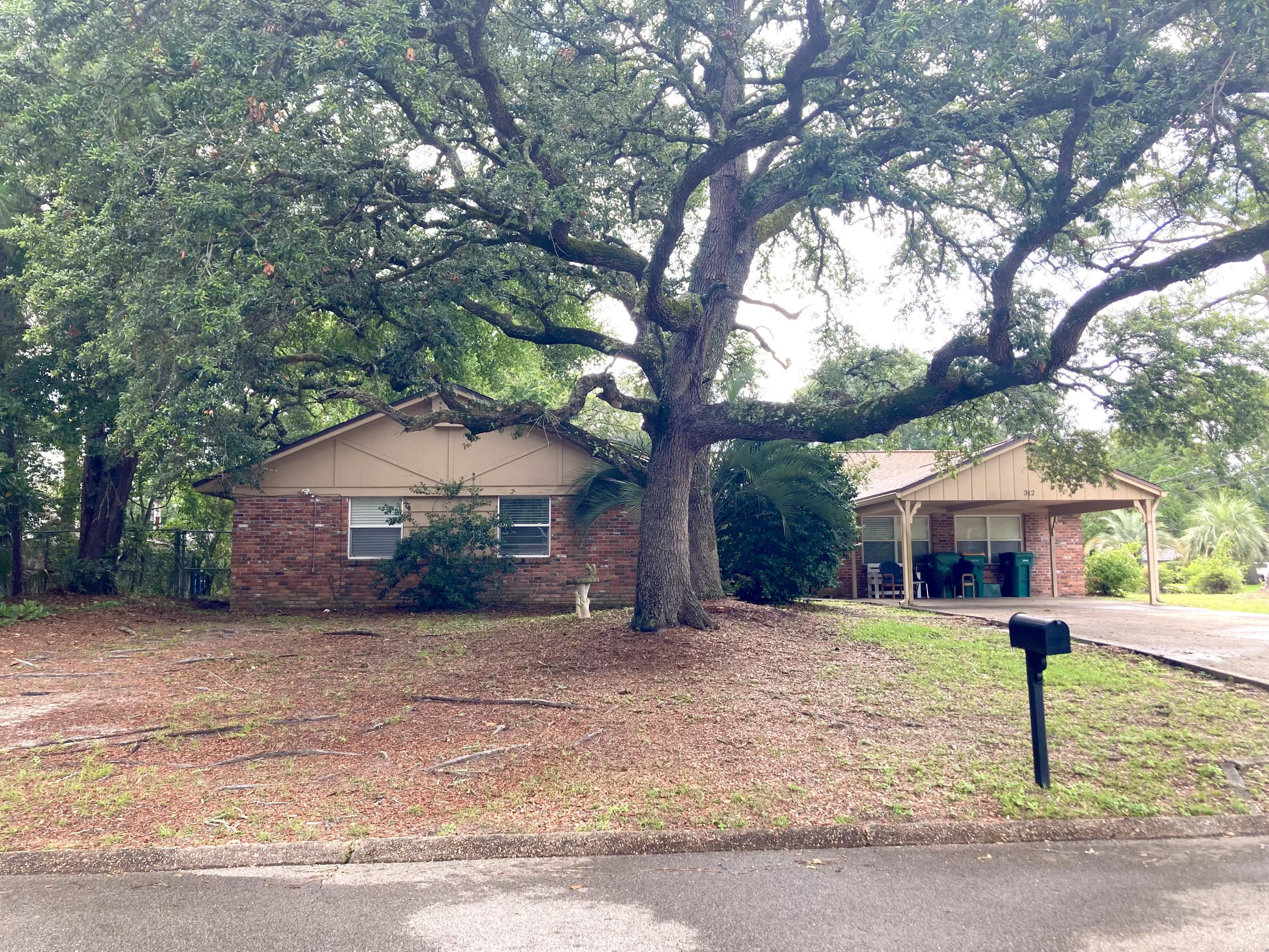 COLONIAL ESTATES - Residential