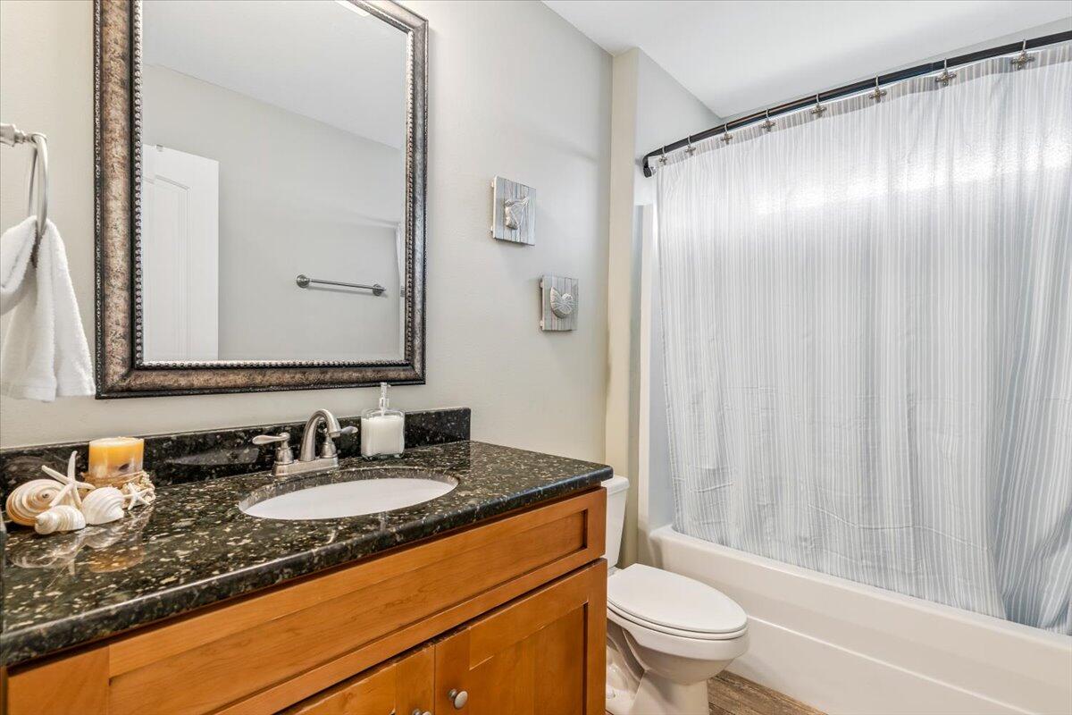 SANTA ROSA SHORES EAST - Residential