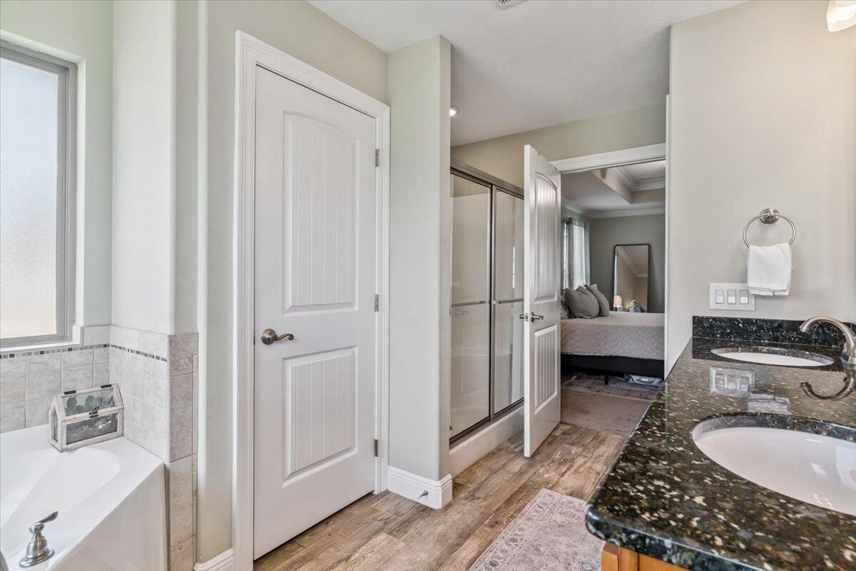SANTA ROSA SHORES EAST - Residential
