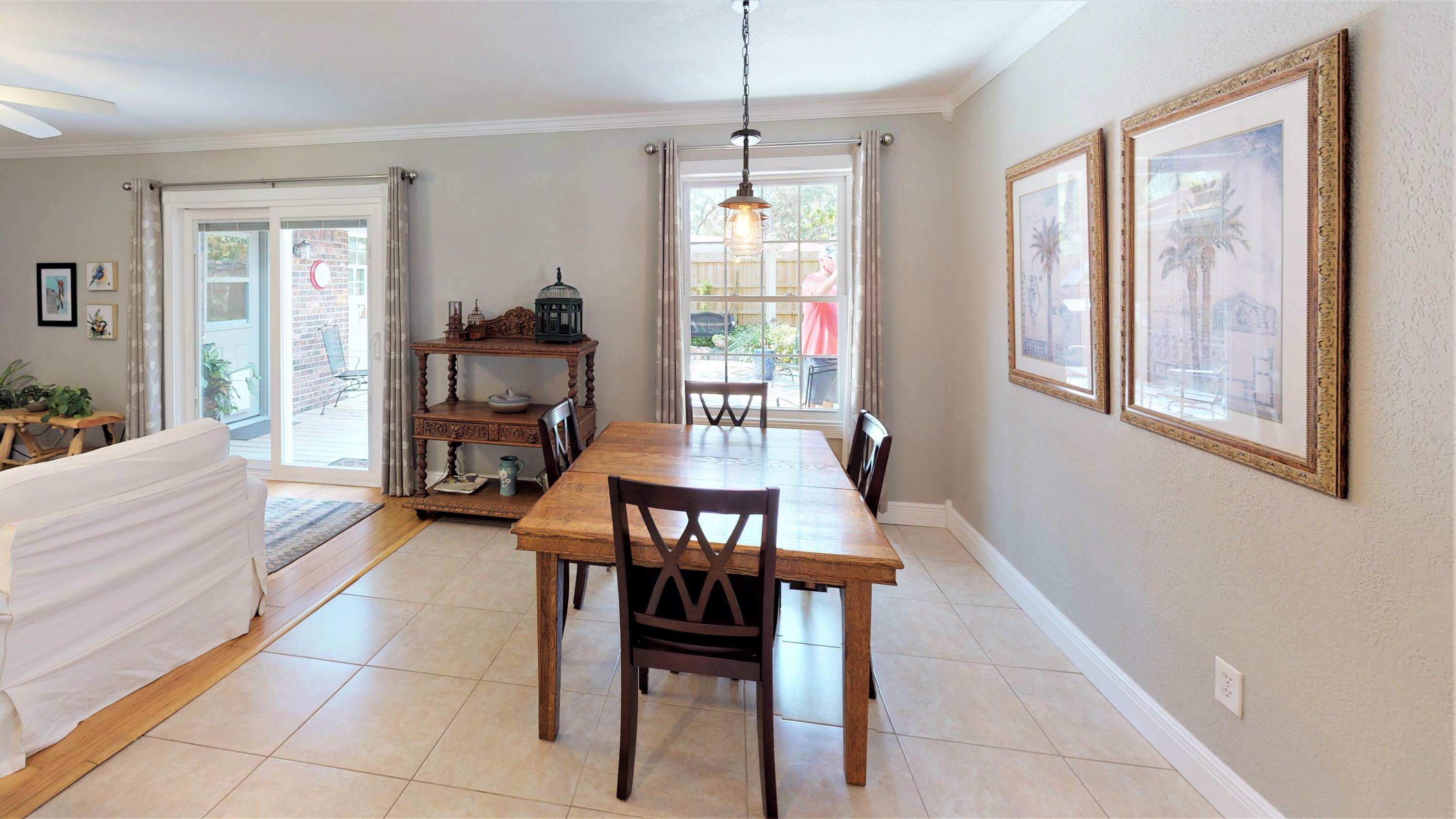 PINEWOOD ESTATES - Residential