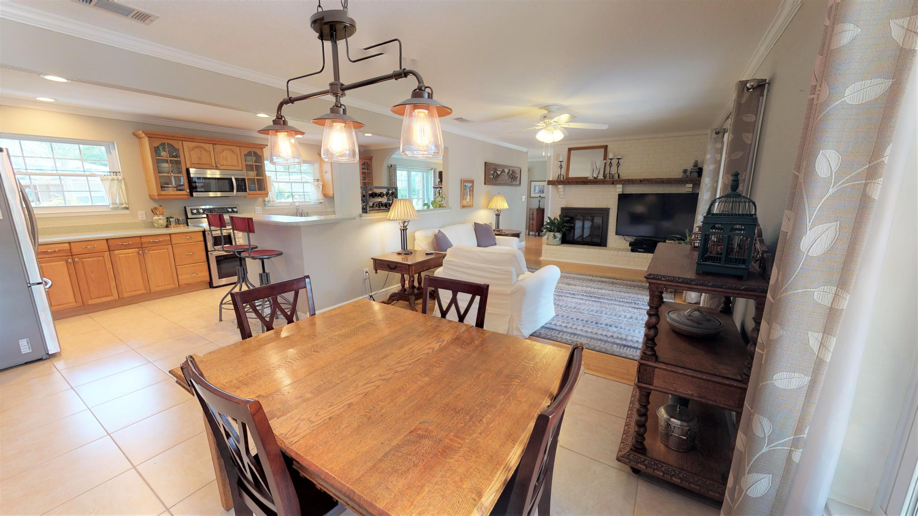 PINEWOOD ESTATES - Residential