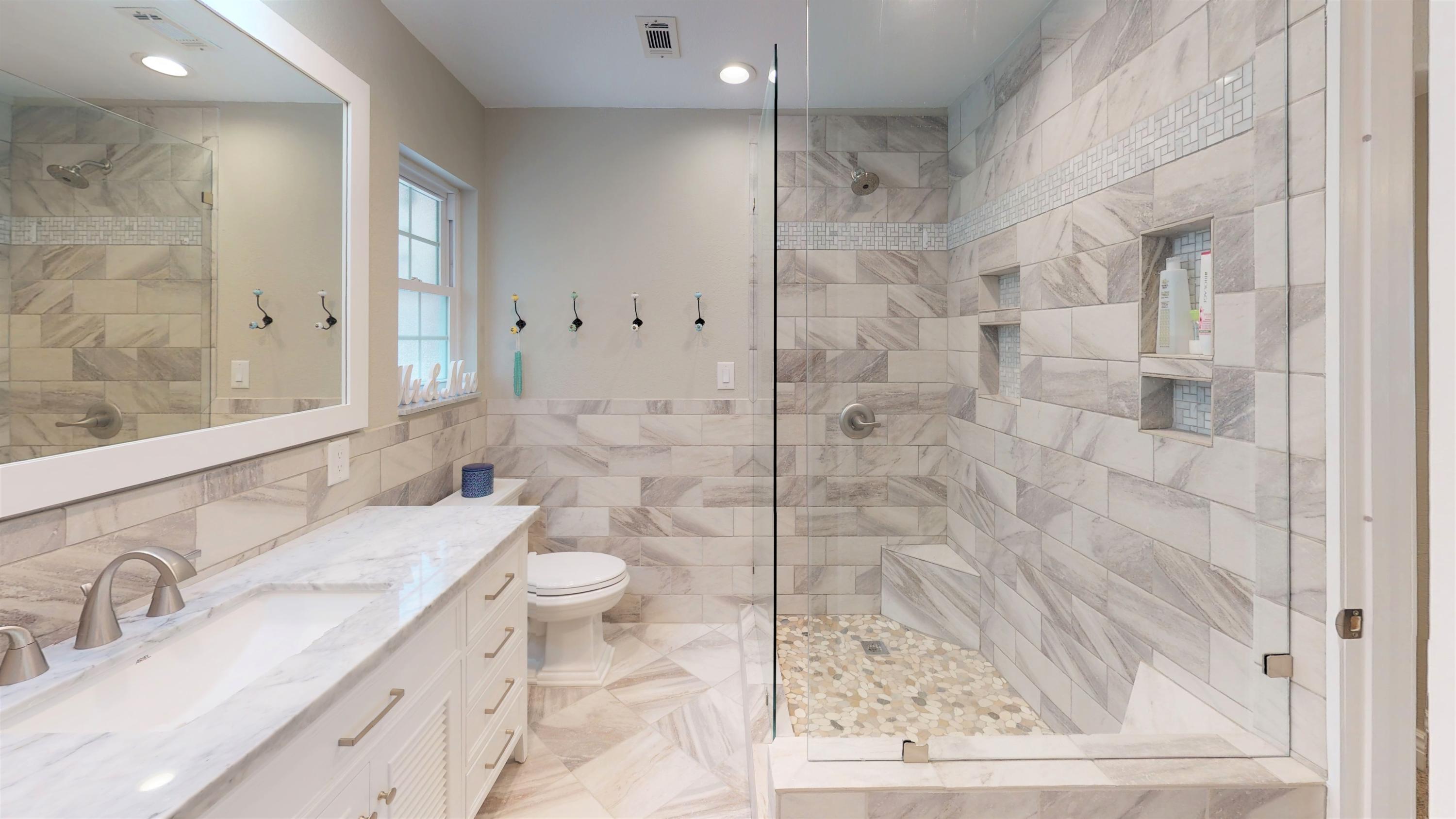 PINEWOOD ESTATES - Residential