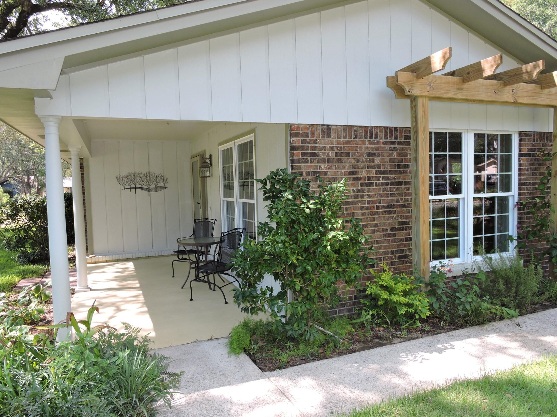 PINEWOOD ESTATES - Residential