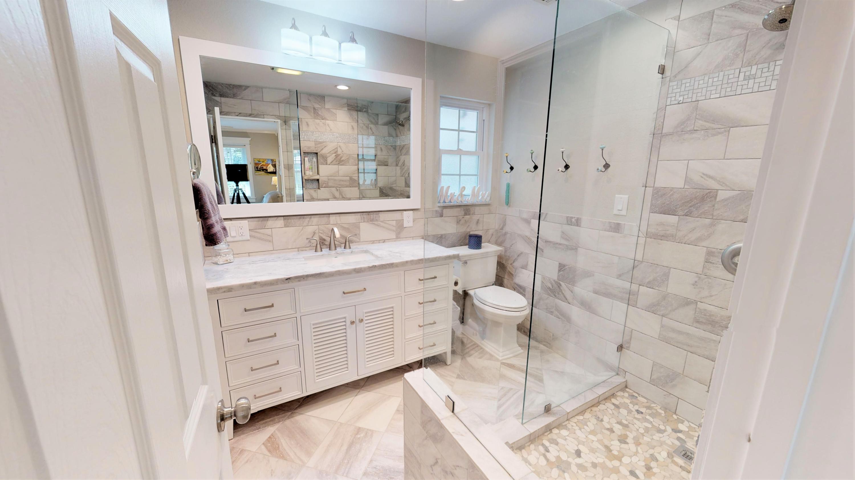 PINEWOOD ESTATES - Residential