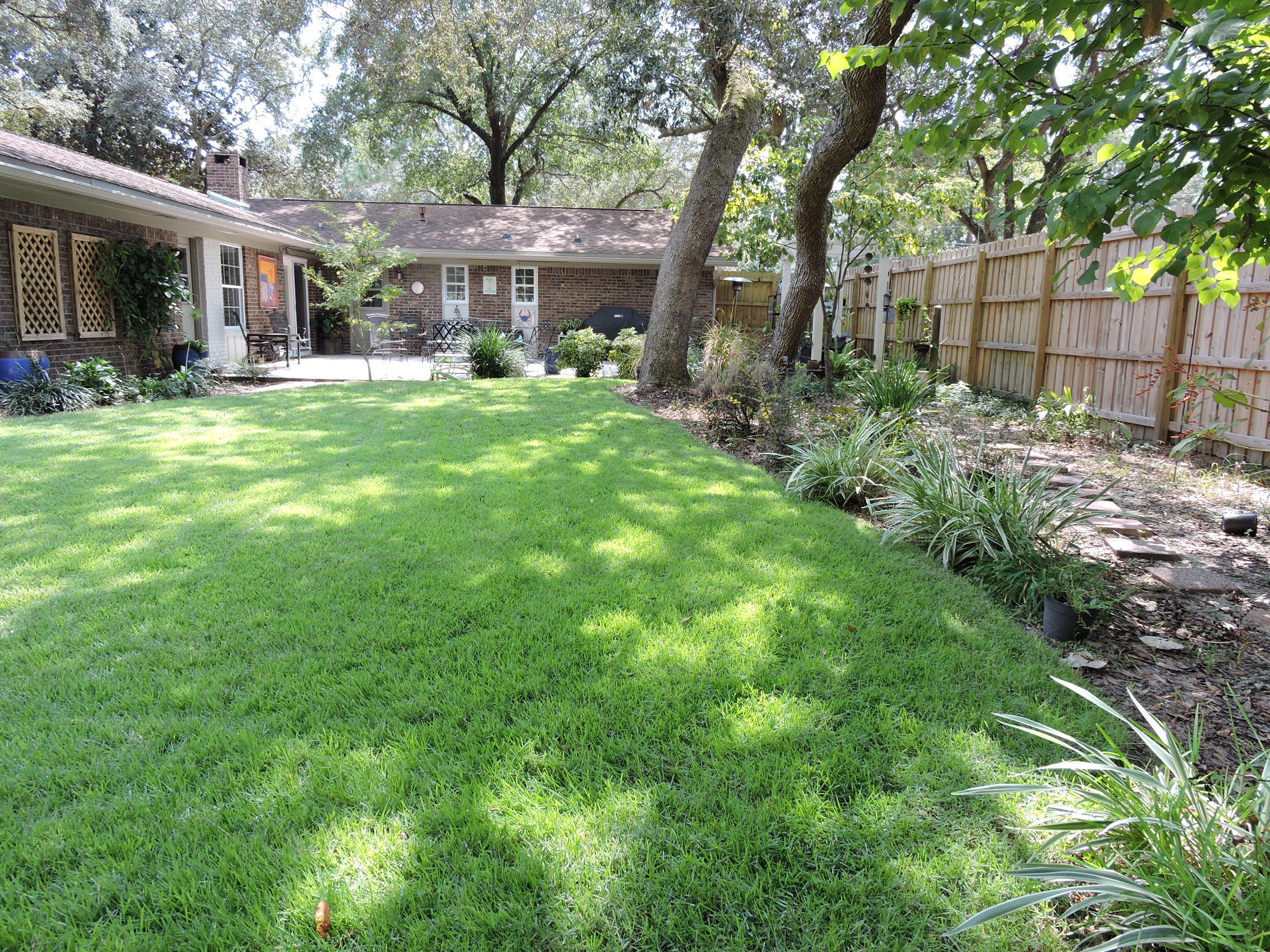 PINEWOOD ESTATES - Residential