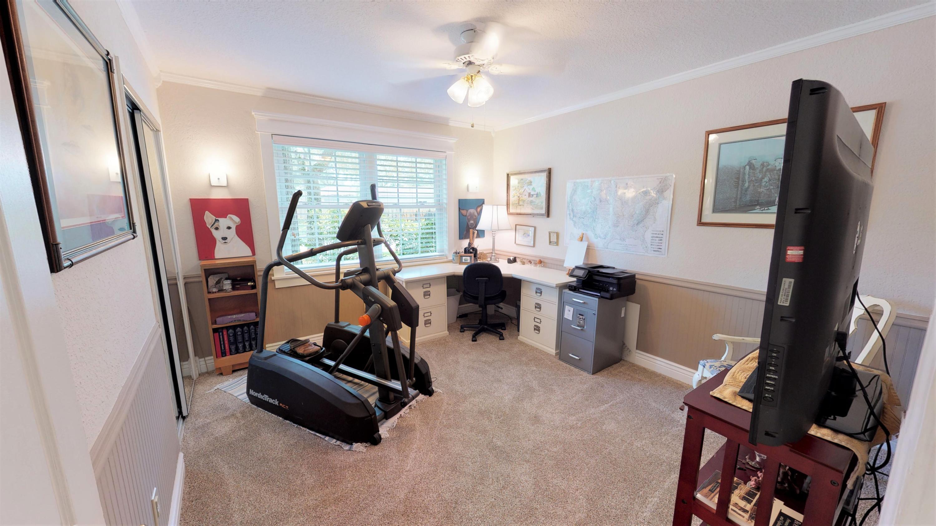 PINEWOOD ESTATES - Residential