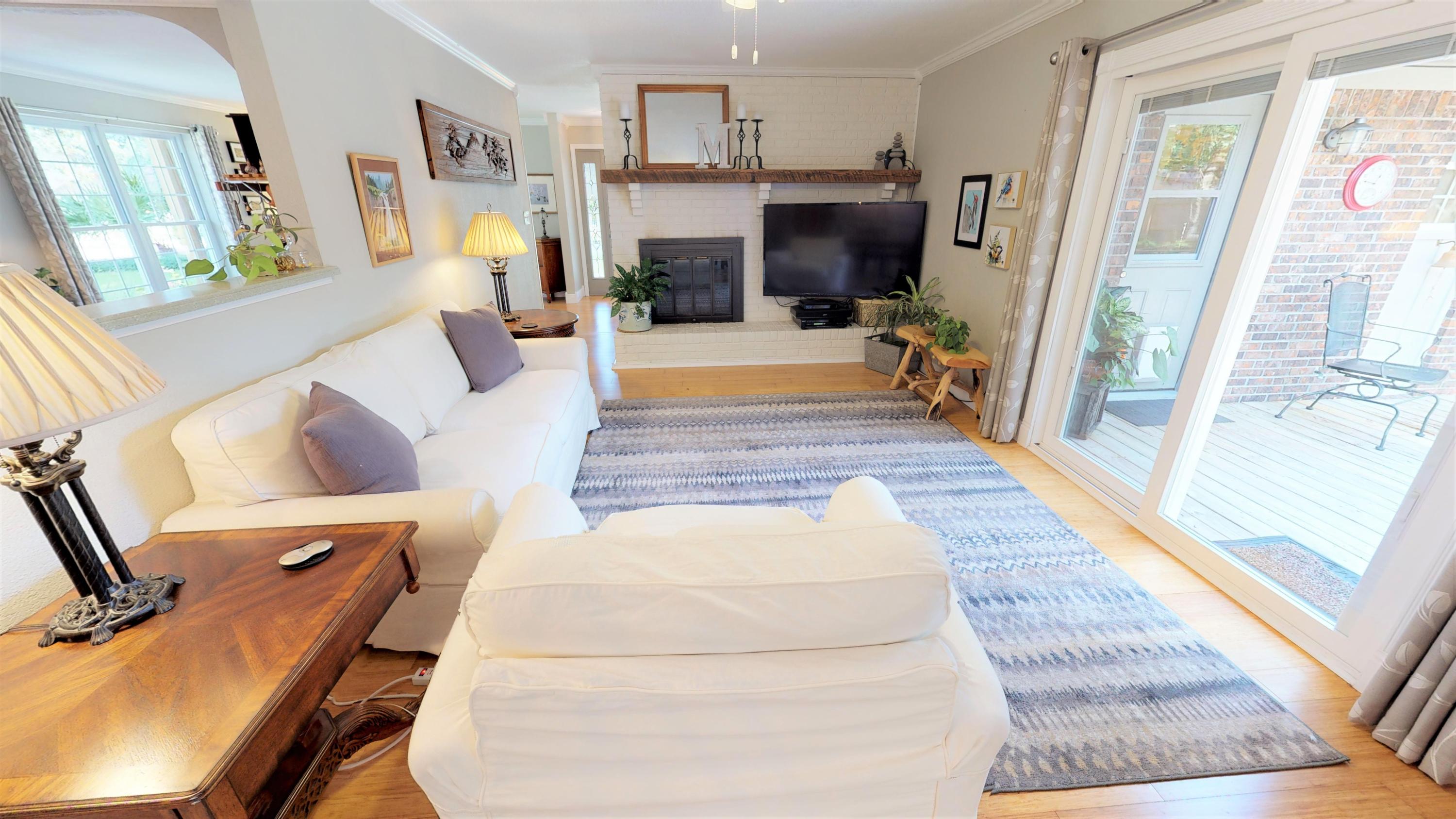 PINEWOOD ESTATES - Residential