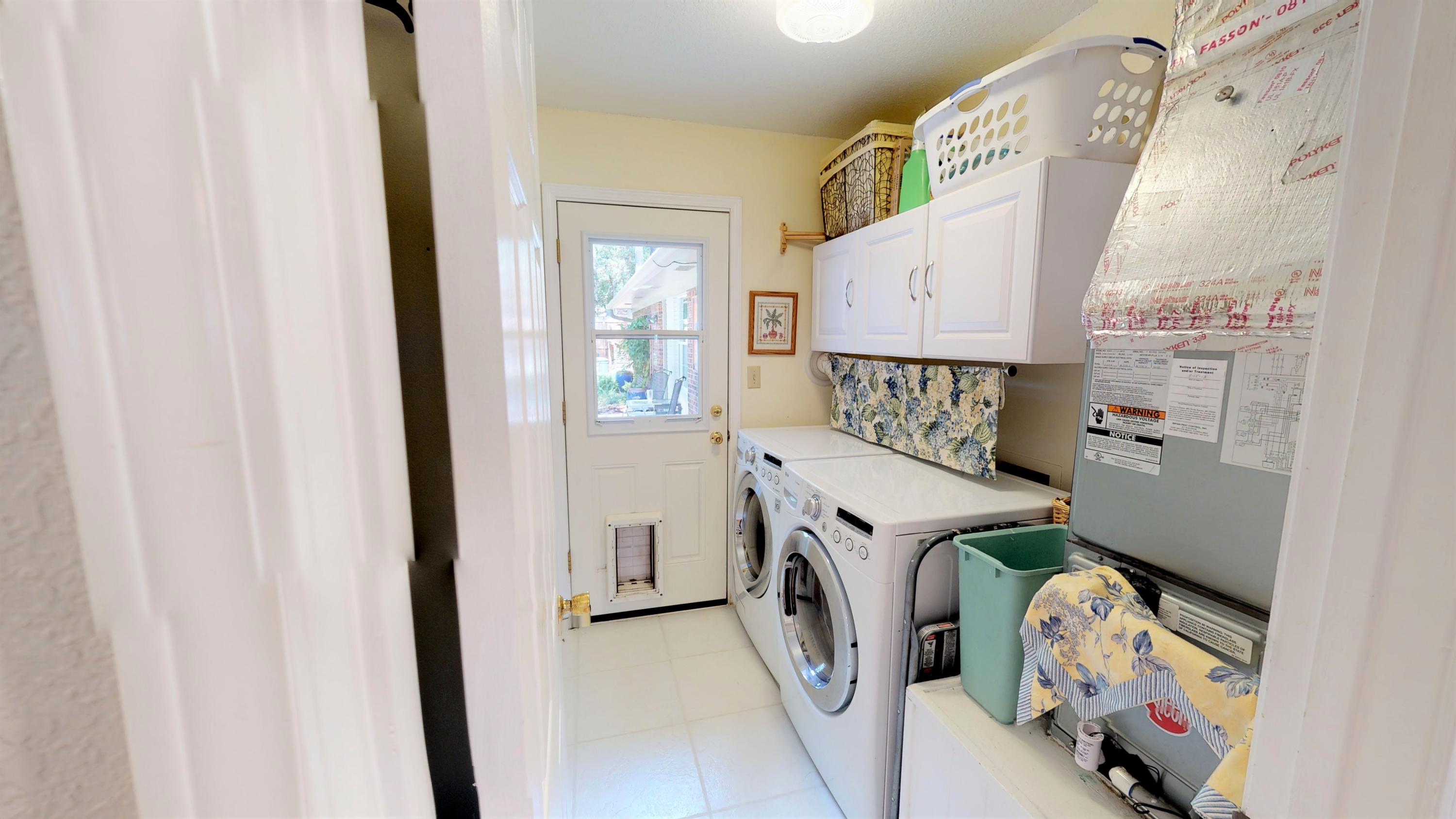 PINEWOOD ESTATES - Residential