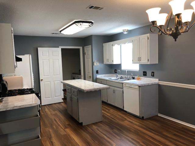 BLUE PINE VILLAGE PH 3 - Residential Lease