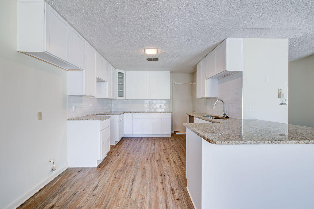 ROCKY BAYOU COUNTRY CLUB ESTATES 1 - Residential